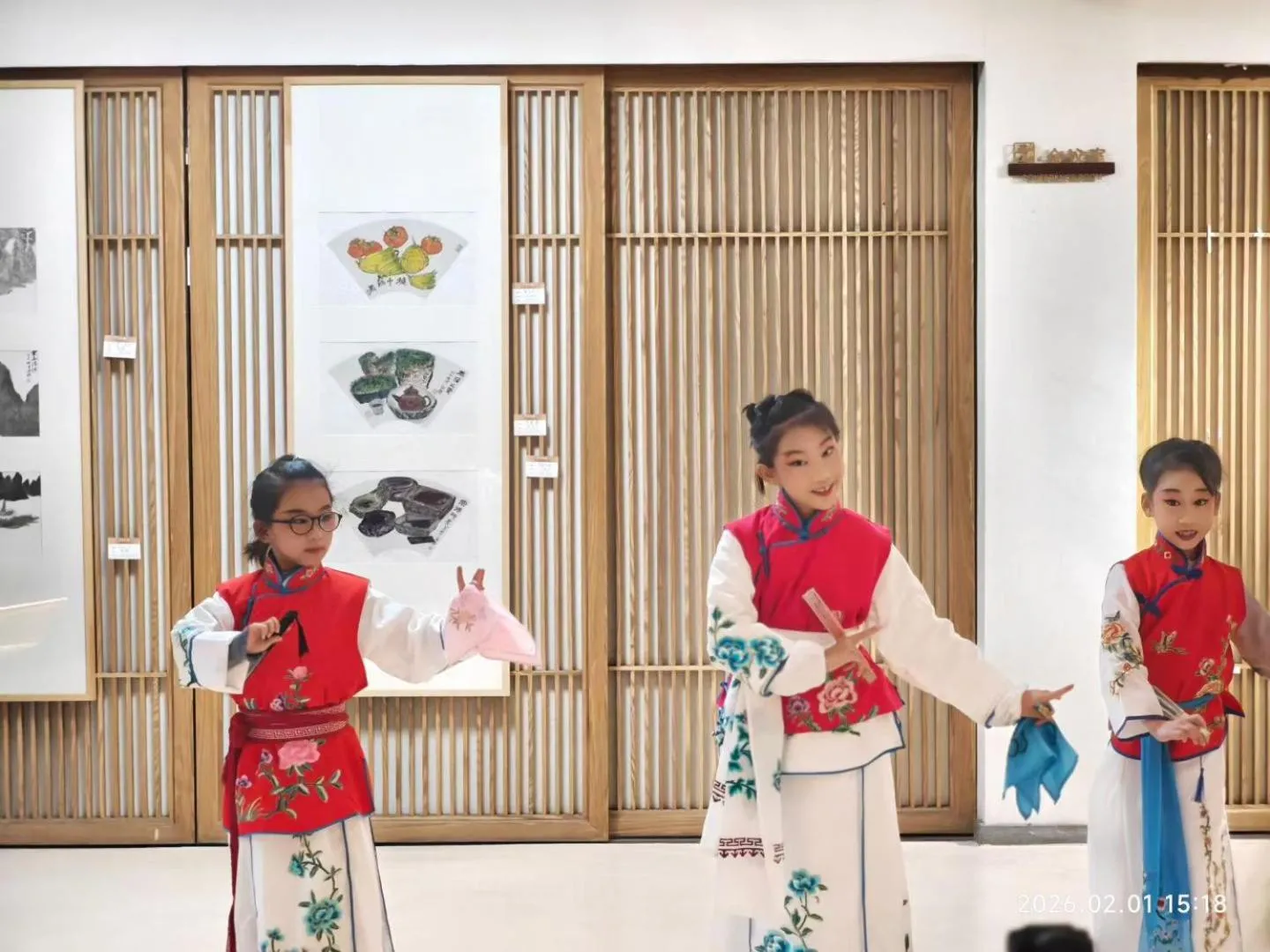 People in Guilin HeShe Lakeside Resort