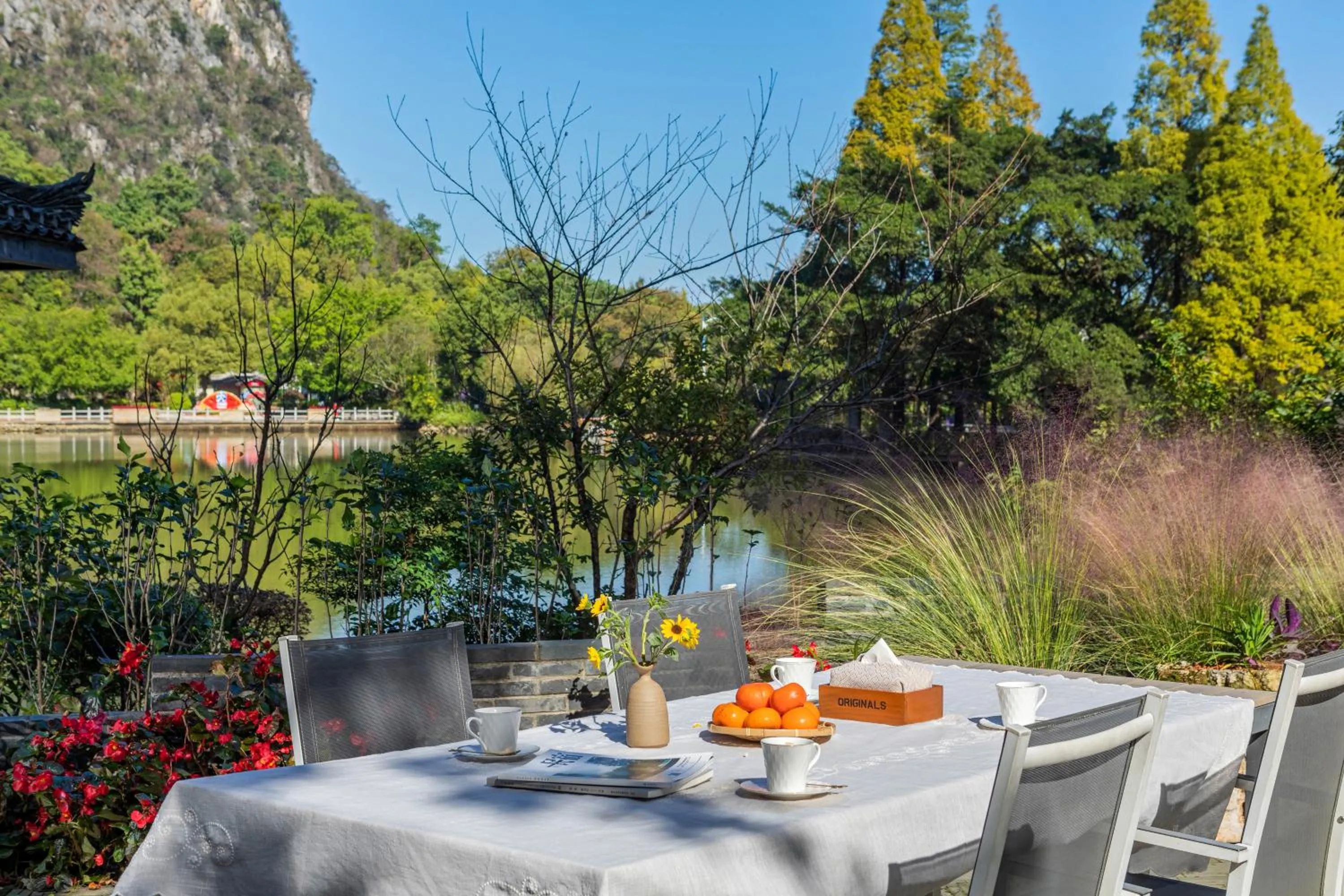 Day in Guilin HeShe Lakeside Resort
