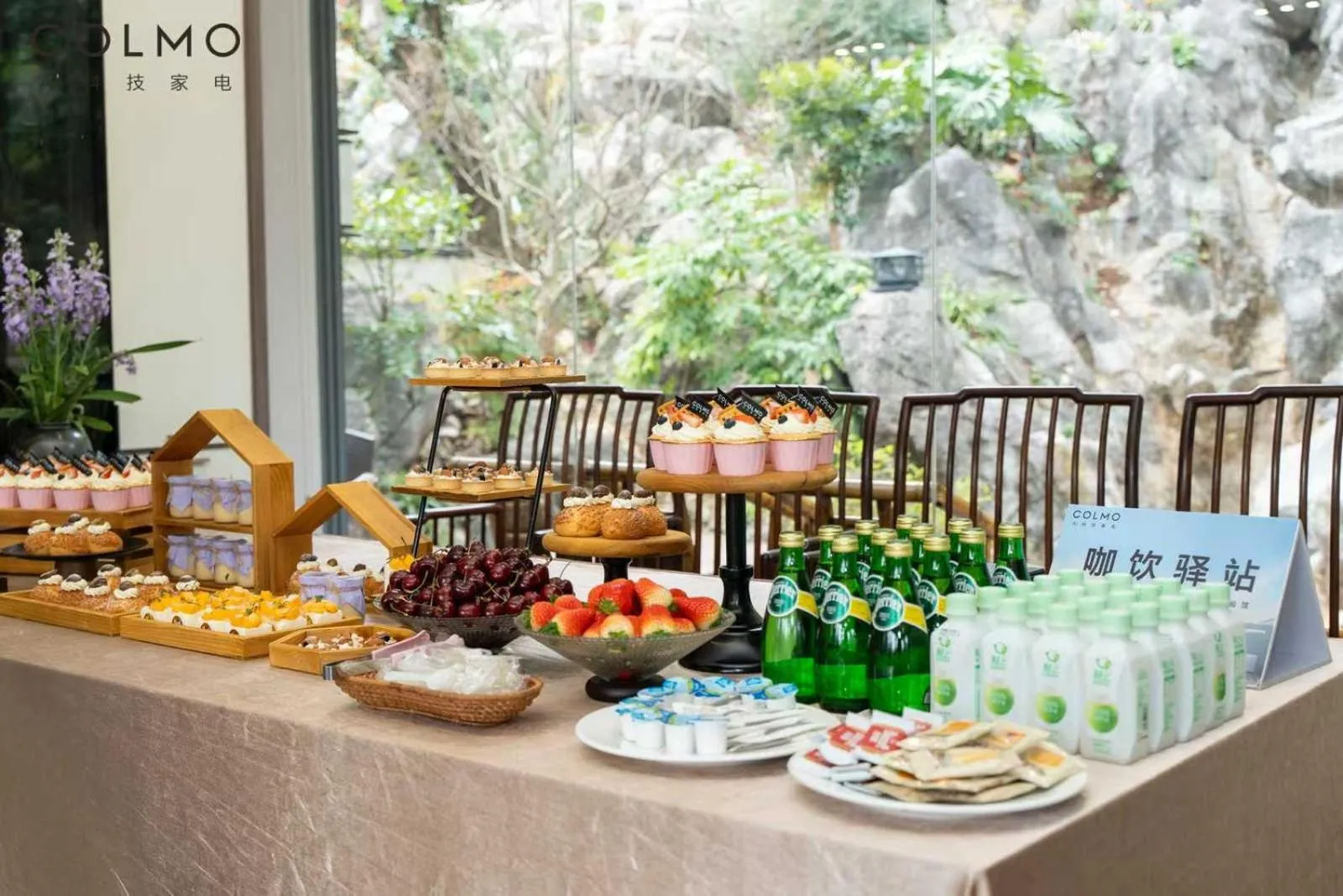 Food and drinks in Guilin HeShe Lakeside Resort