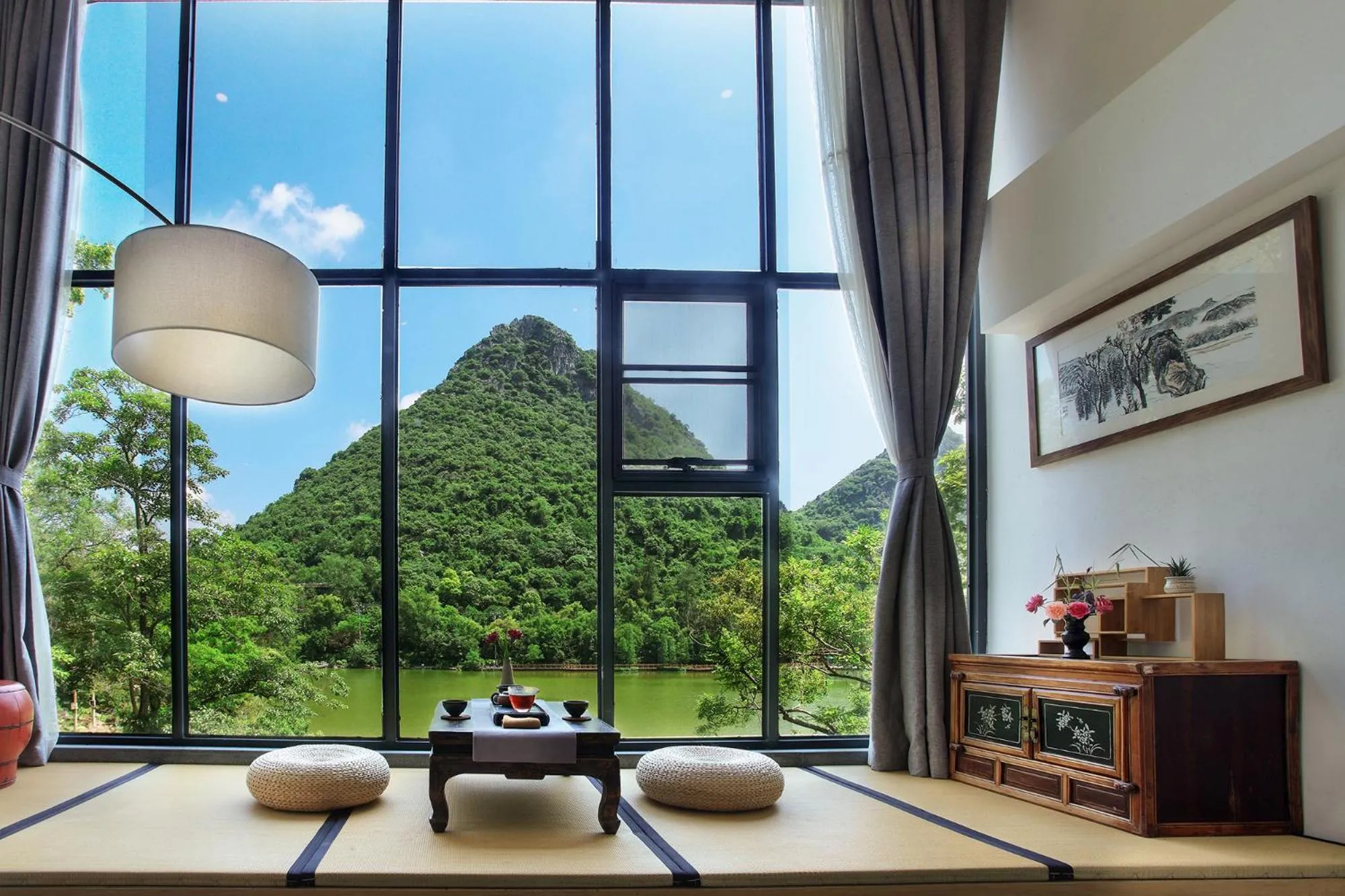 Balcony/Terrace in Guilin HeShe Lakeside Resort
