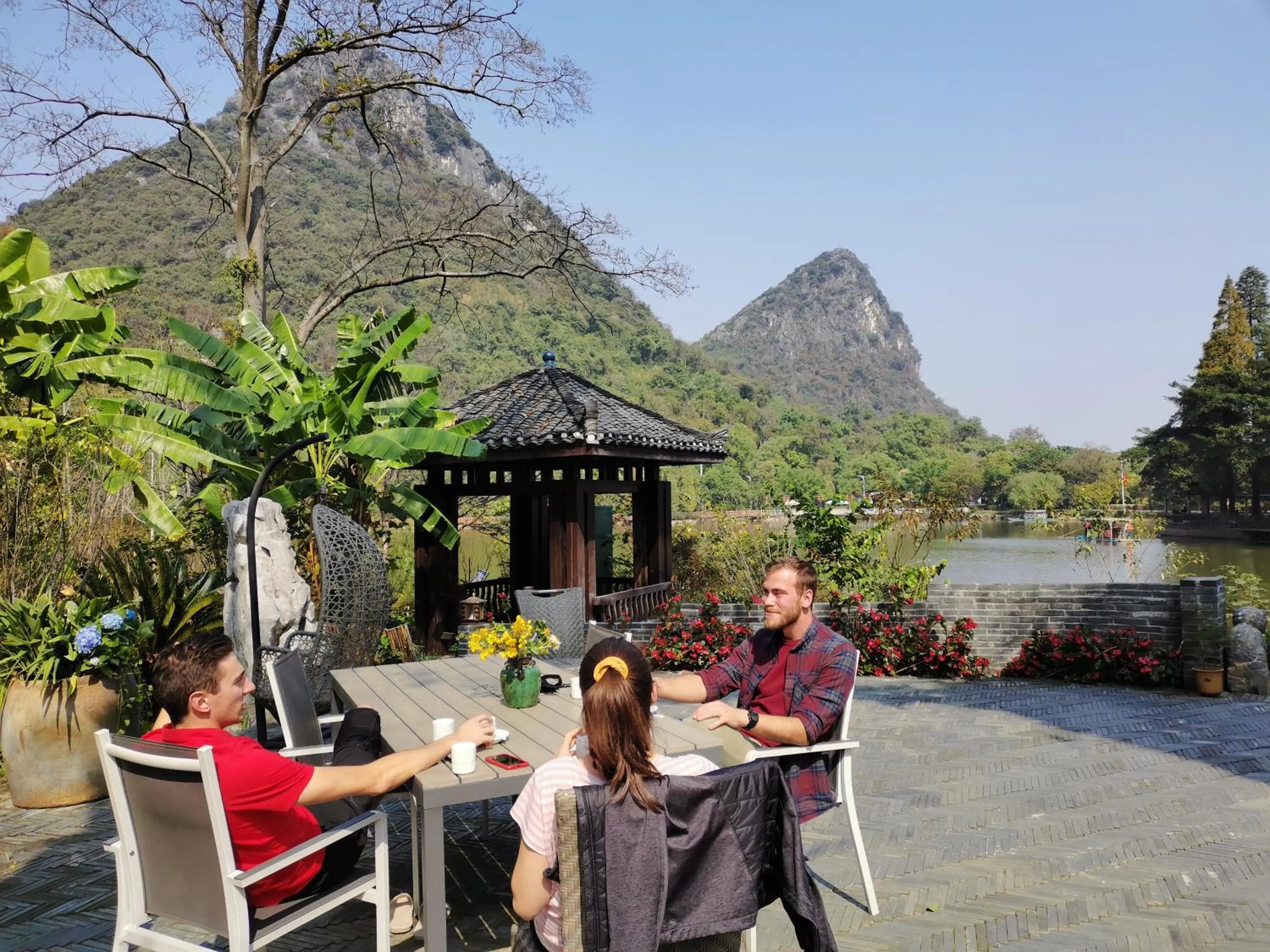 Day in Guilin HeShe Lakeside Resort