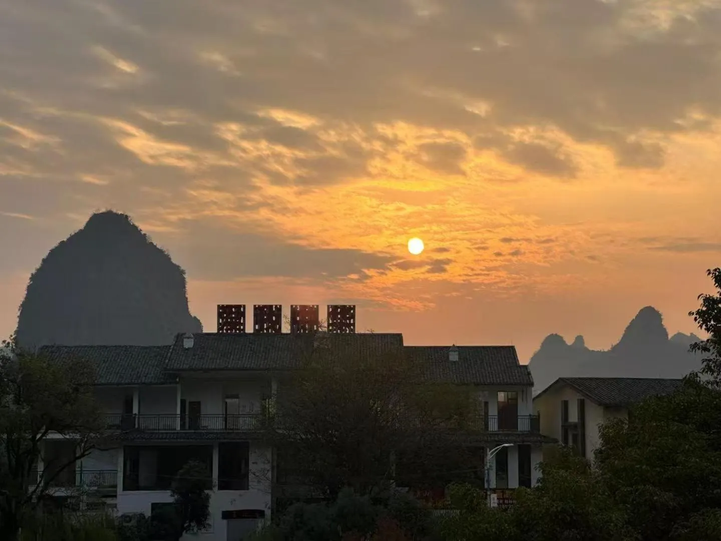 Sunrise in Guilin HeShe Lakeside Resort