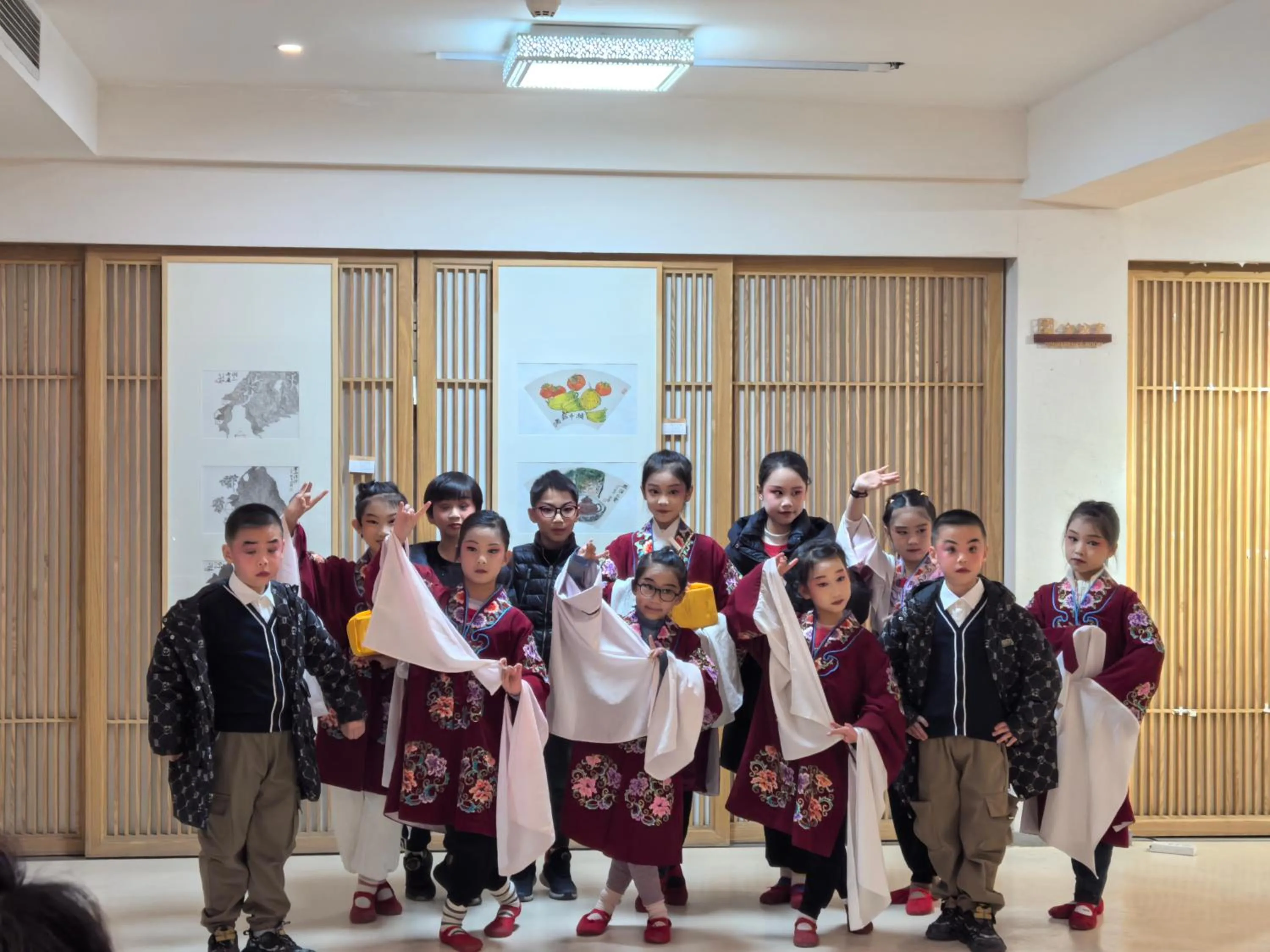 children in Guilin HeShe Lakeside Resort