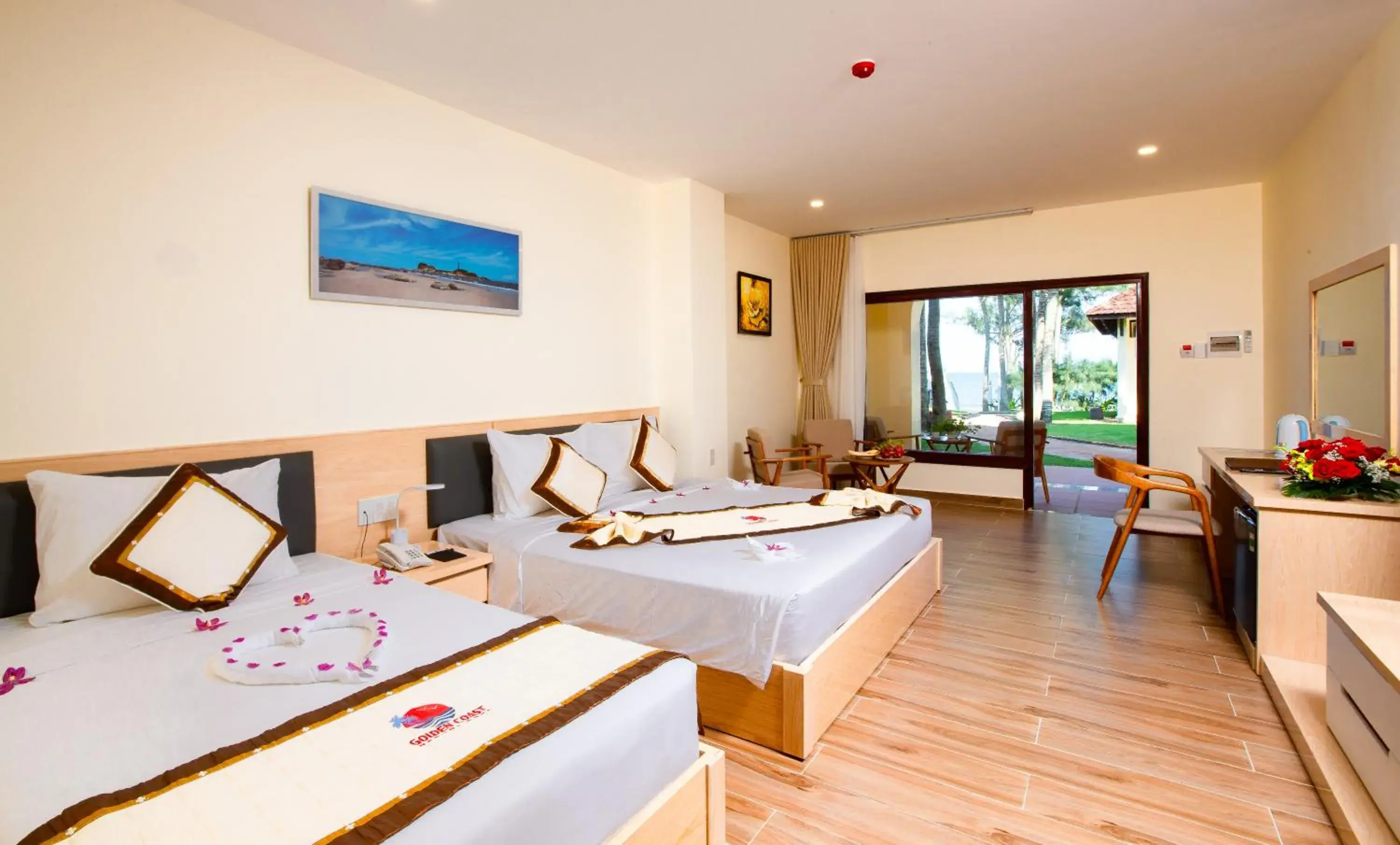 Triple Room with Sea View in Golden Coast Resort & Spa Triple Room with Sea View in Golden Coast Resort & Spa