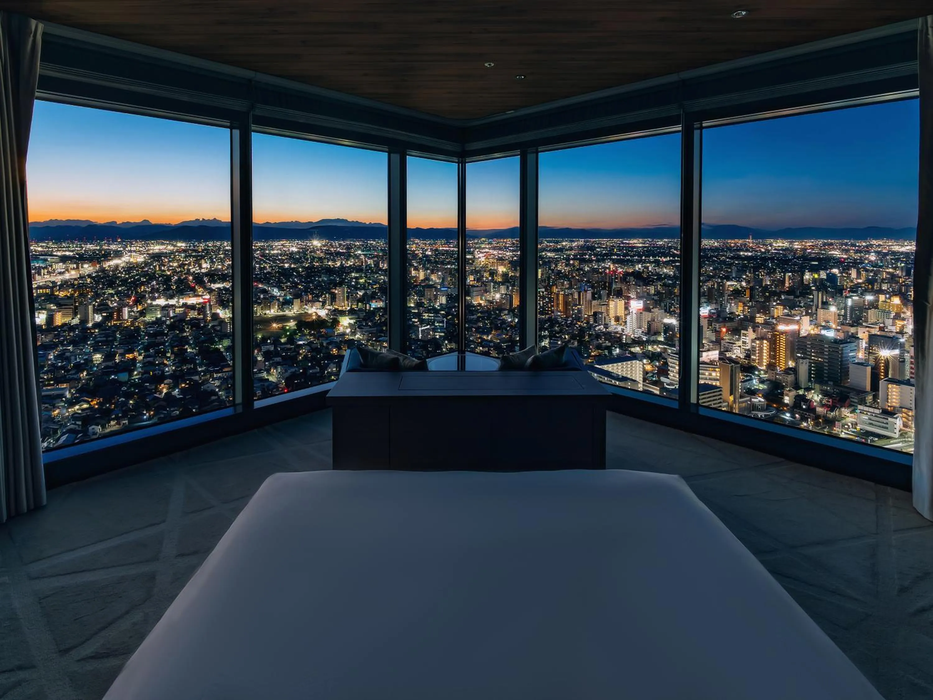 City view, Bed in Nagoya Prince Hotel Sky Tower