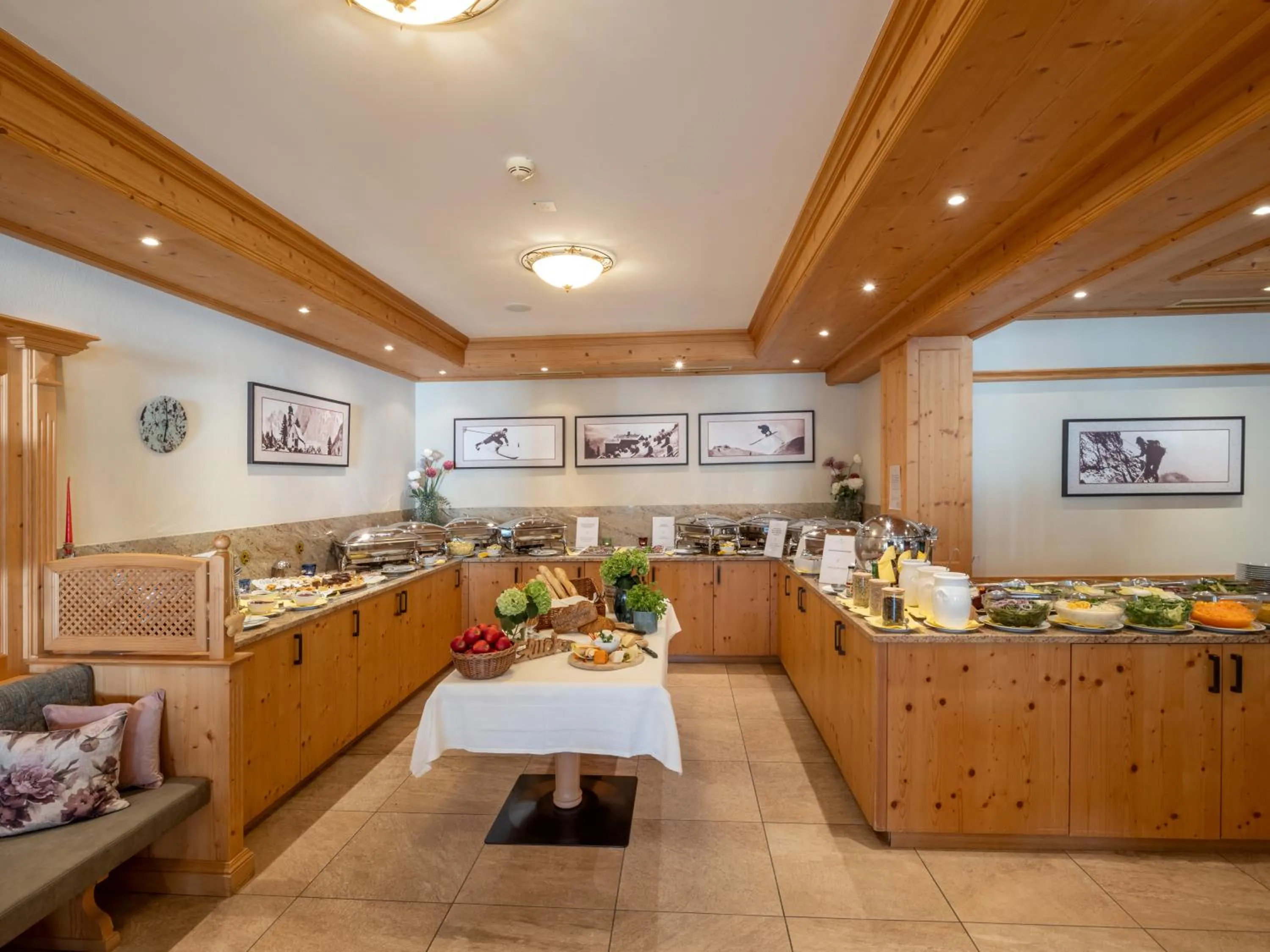 Restaurant/places to eat in Alpen Glück Hotel Kirchberger Hof