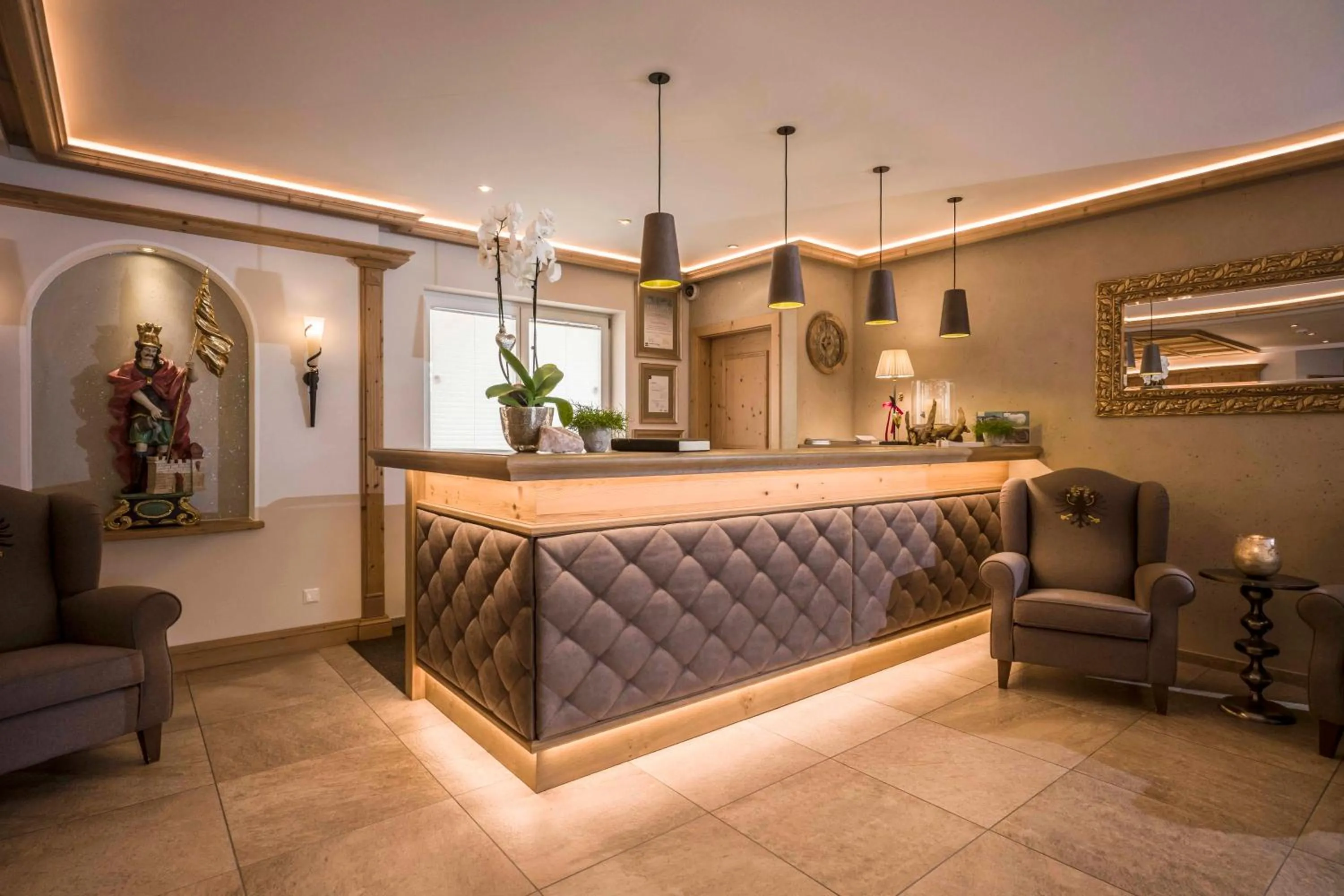 Lobby or reception in Alpen Glück Hotel Kirchberger Hof