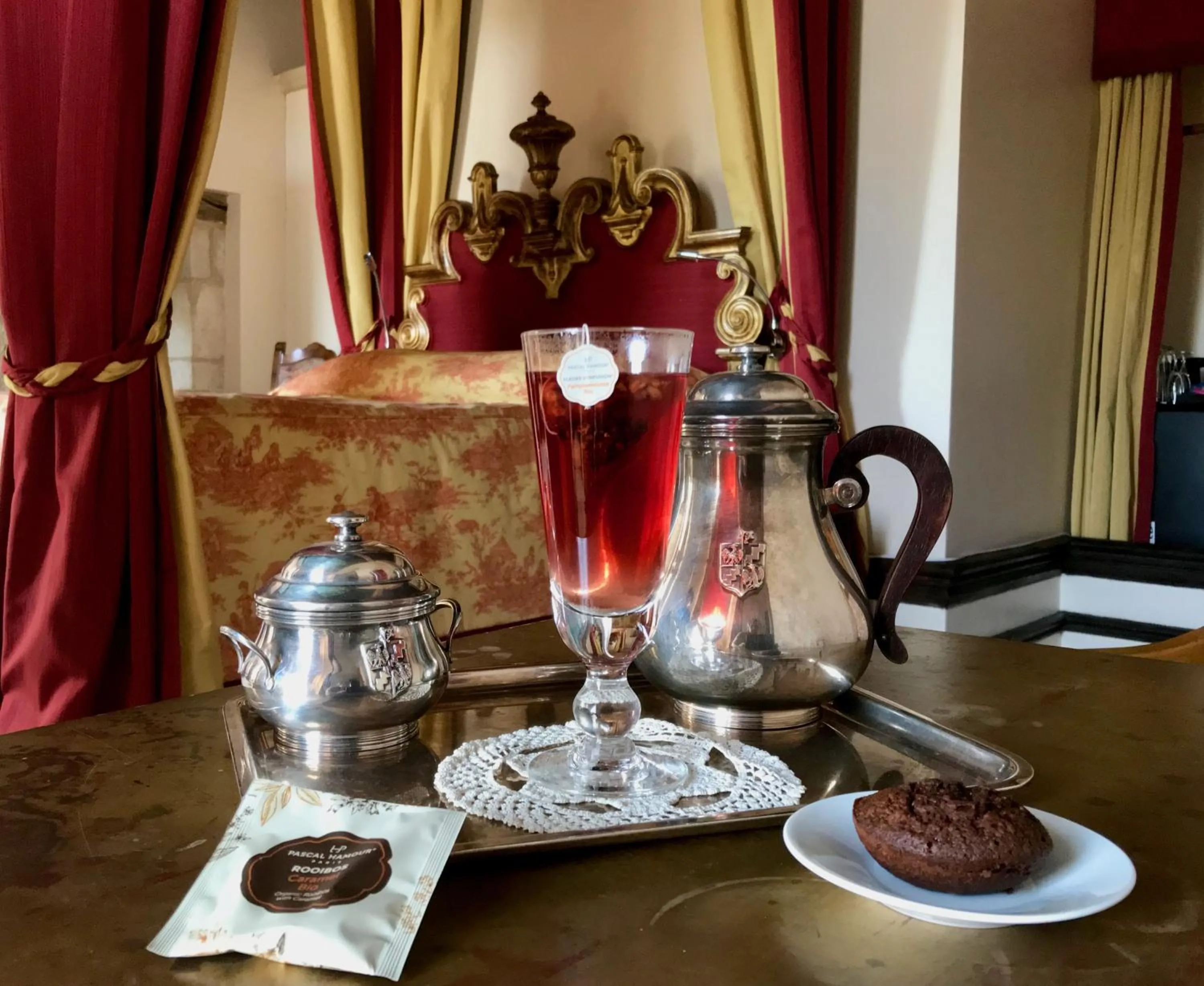Coffee/tea facilities in Auberge de l'Abbatiale