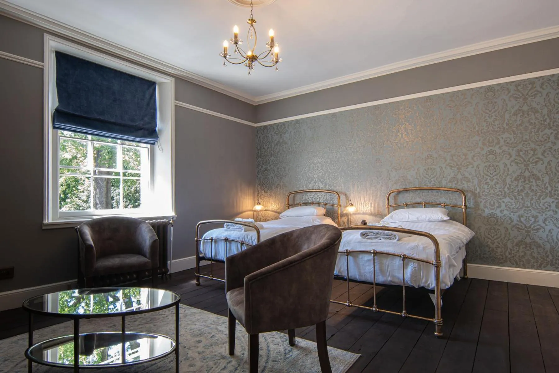 Bed in Oakhill Hotel