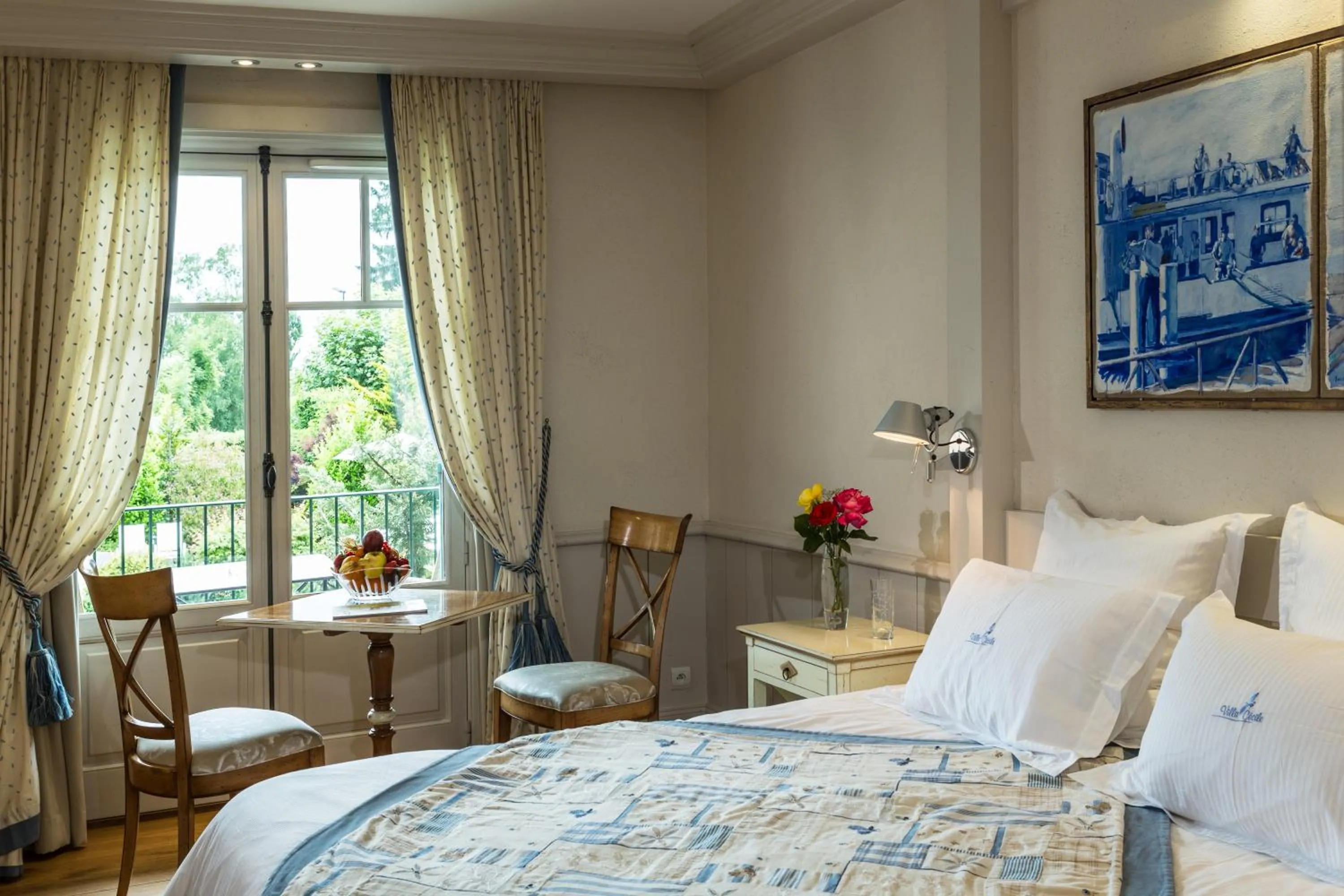 Bedroom, Bed in Villa Cécile