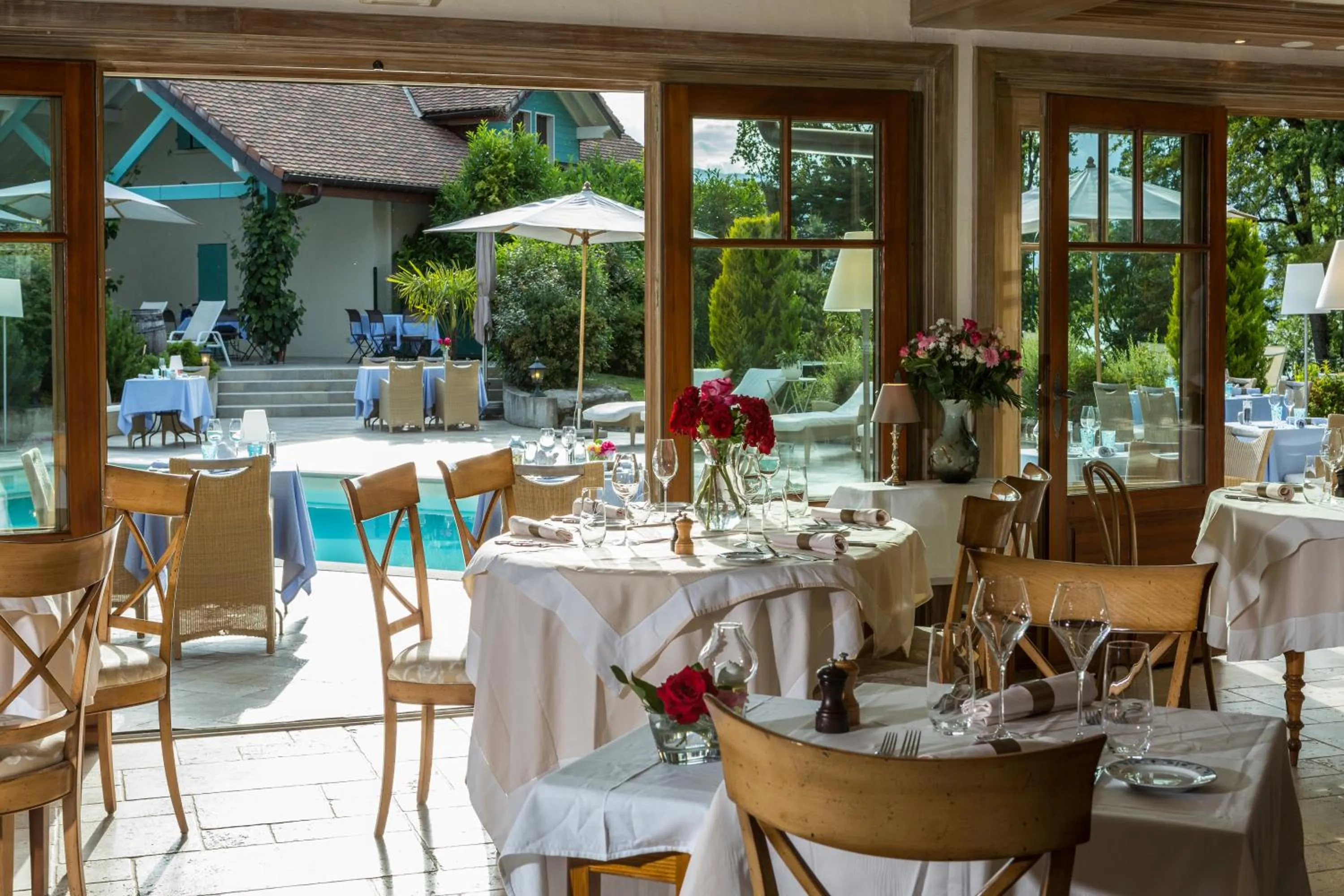 Restaurant/places to eat in Villa Cécile