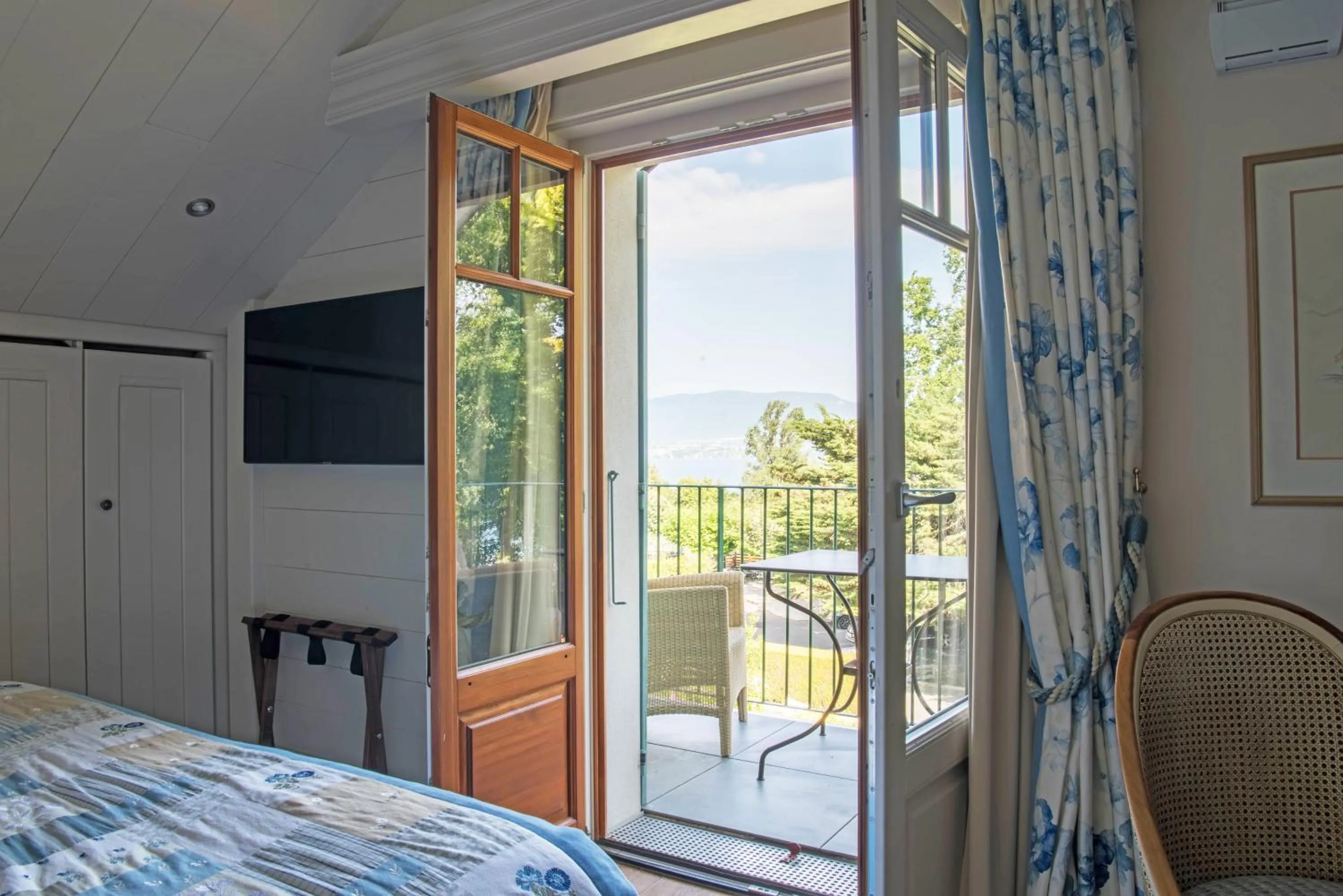 Balcony/Terrace, Bed in Villa Cécile