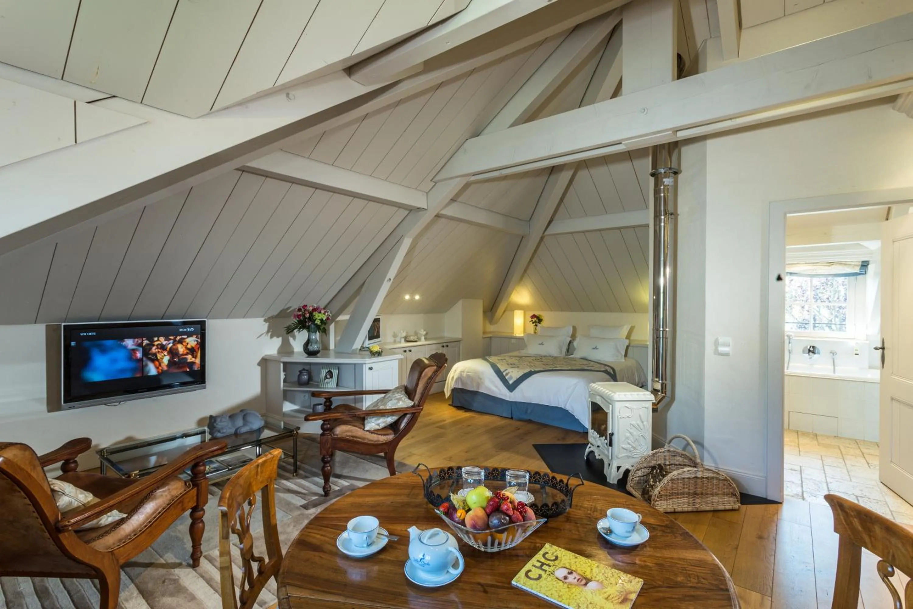 Photo of the whole room in Villa Cécile