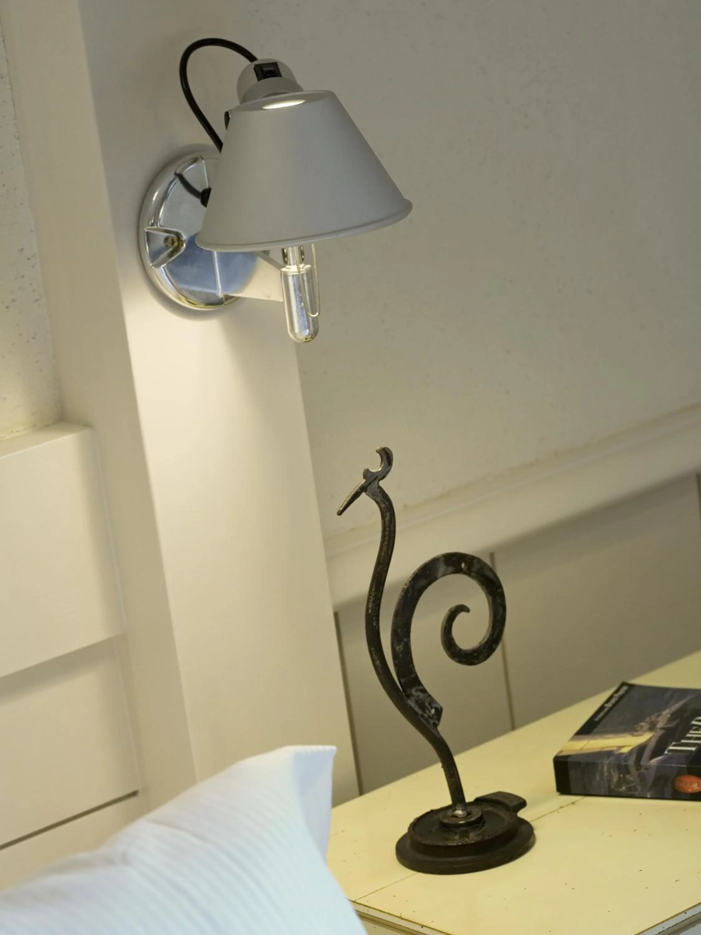 Decorative detail, Bed in Villa Cécile