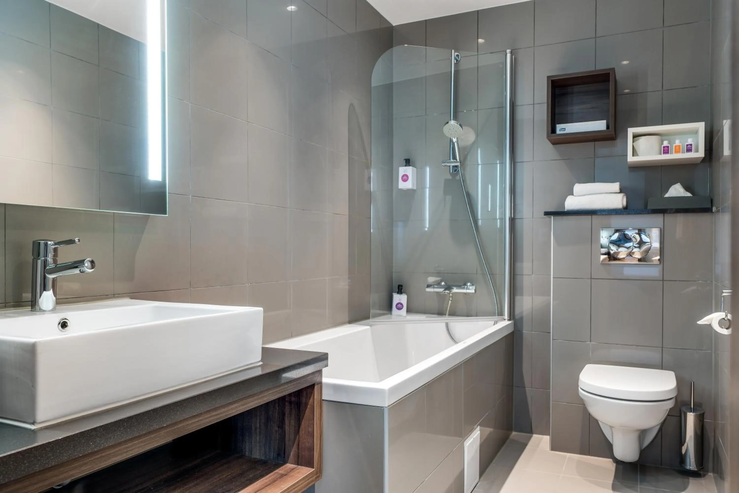 Shower in Quality Airport Hotel Stavanger