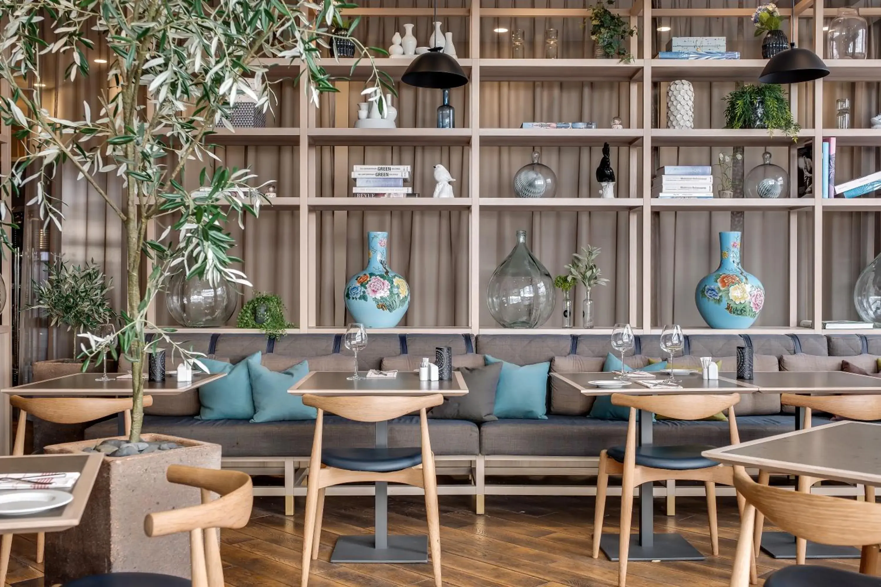 Restaurant/places to eat in Quality Airport Hotel Stavanger Restaurant/places to eat in Quality Airport Hotel Stavanger