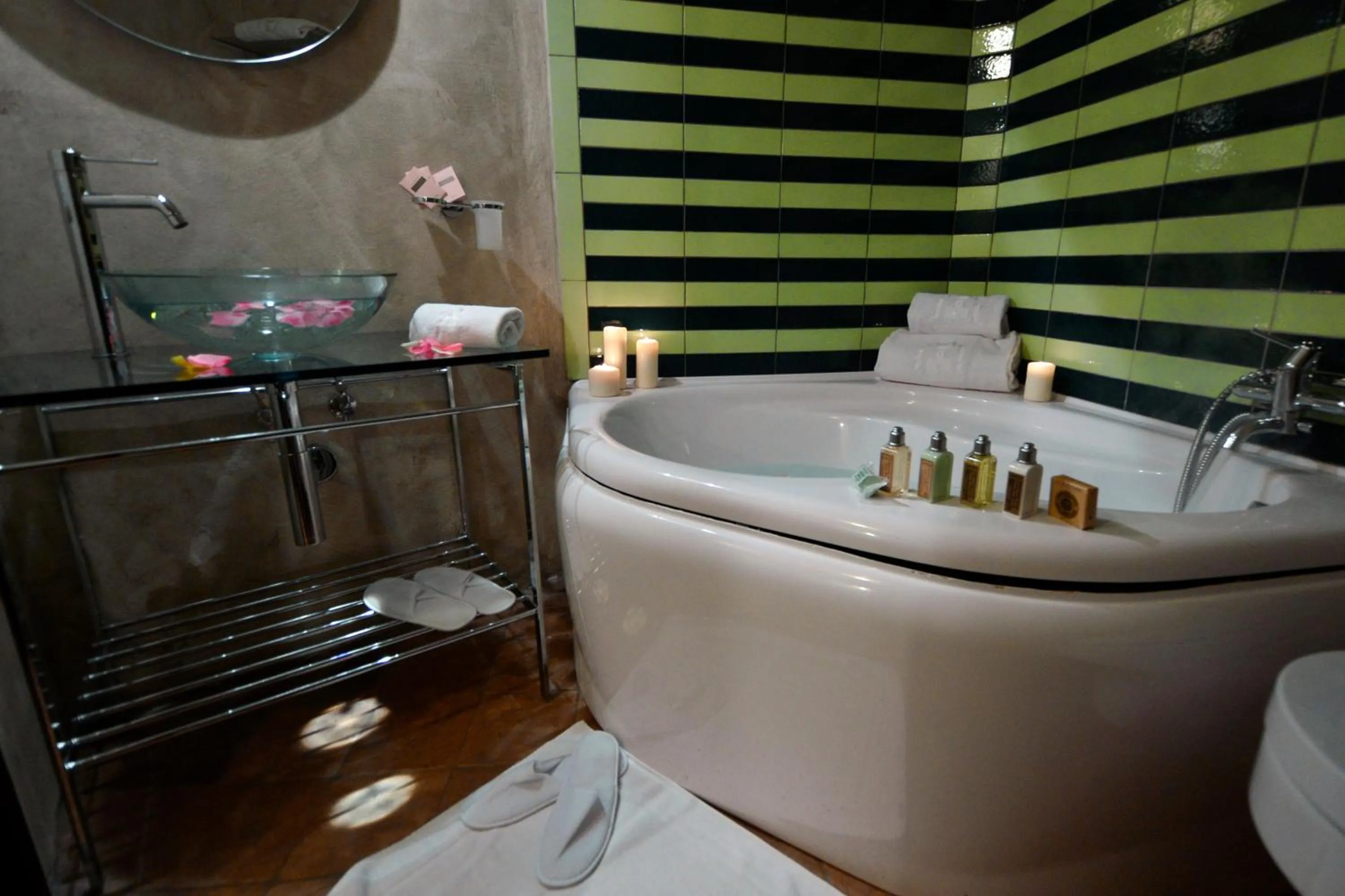 Bathroom in Robur Marsorum Albergo Diffuso