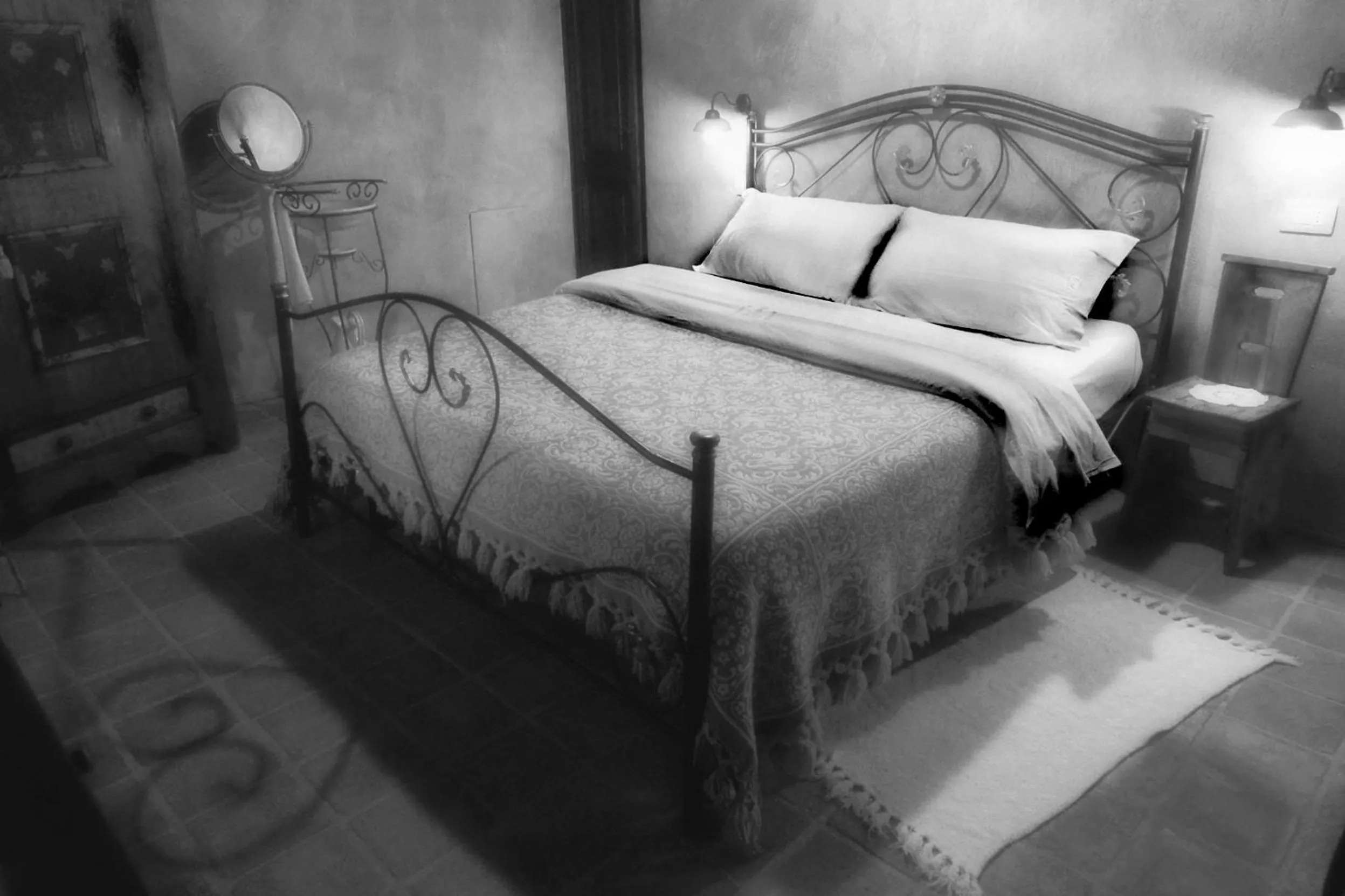Bed in Robur Marsorum Albergo Diffuso
