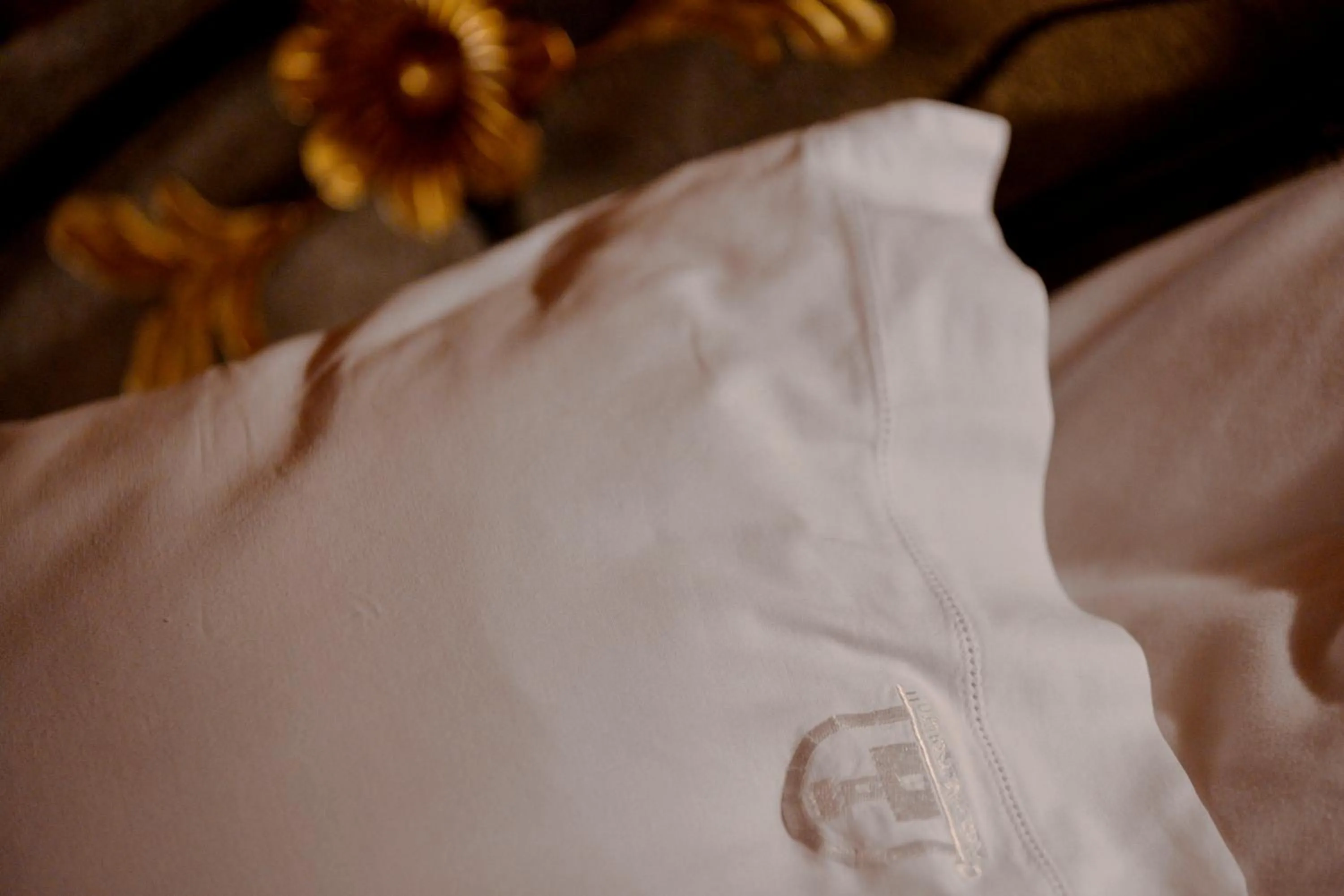 Bed in Robur Marsorum Albergo Diffuso