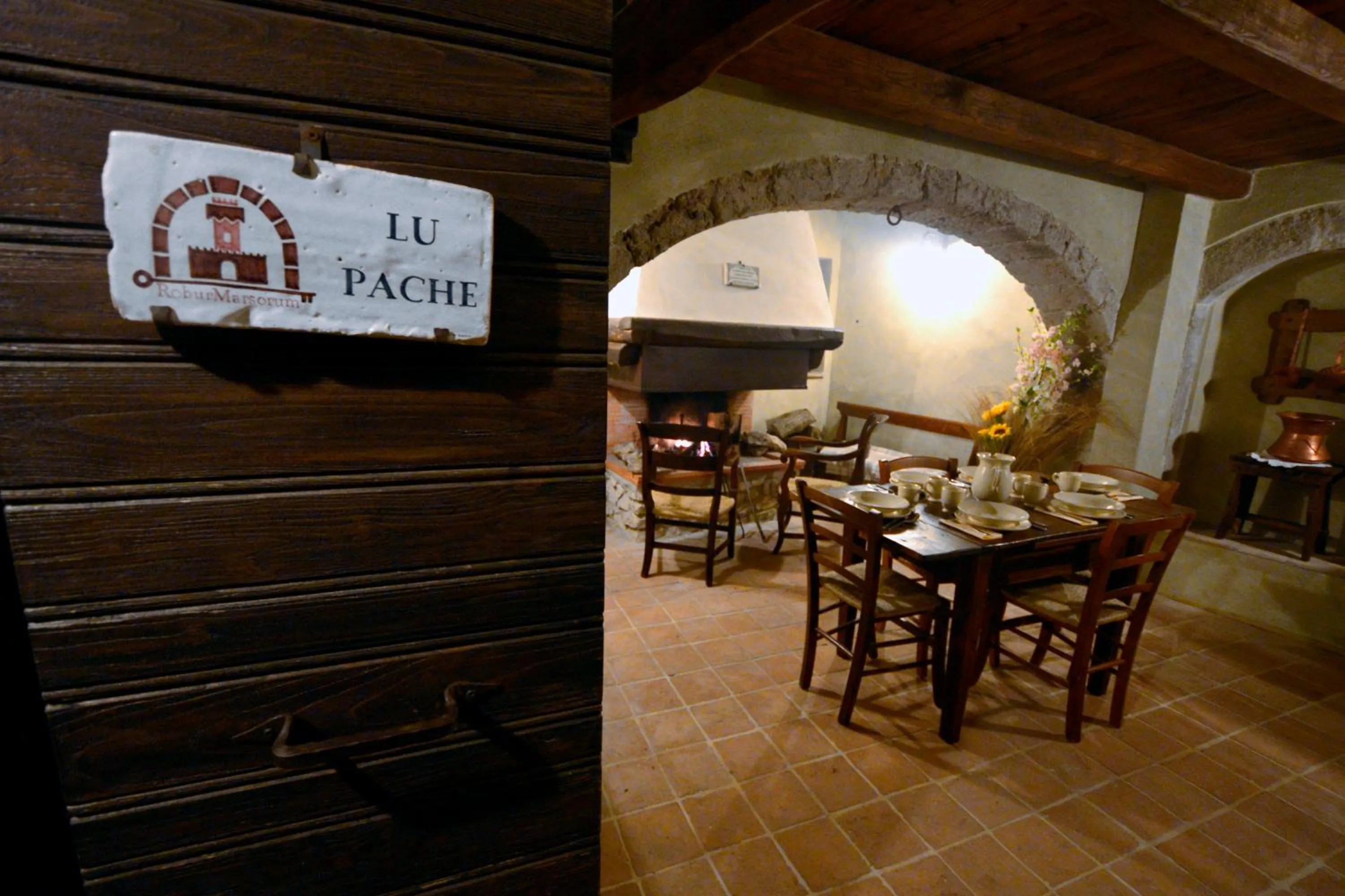 Decorative detail in Robur Marsorum Albergo Diffuso