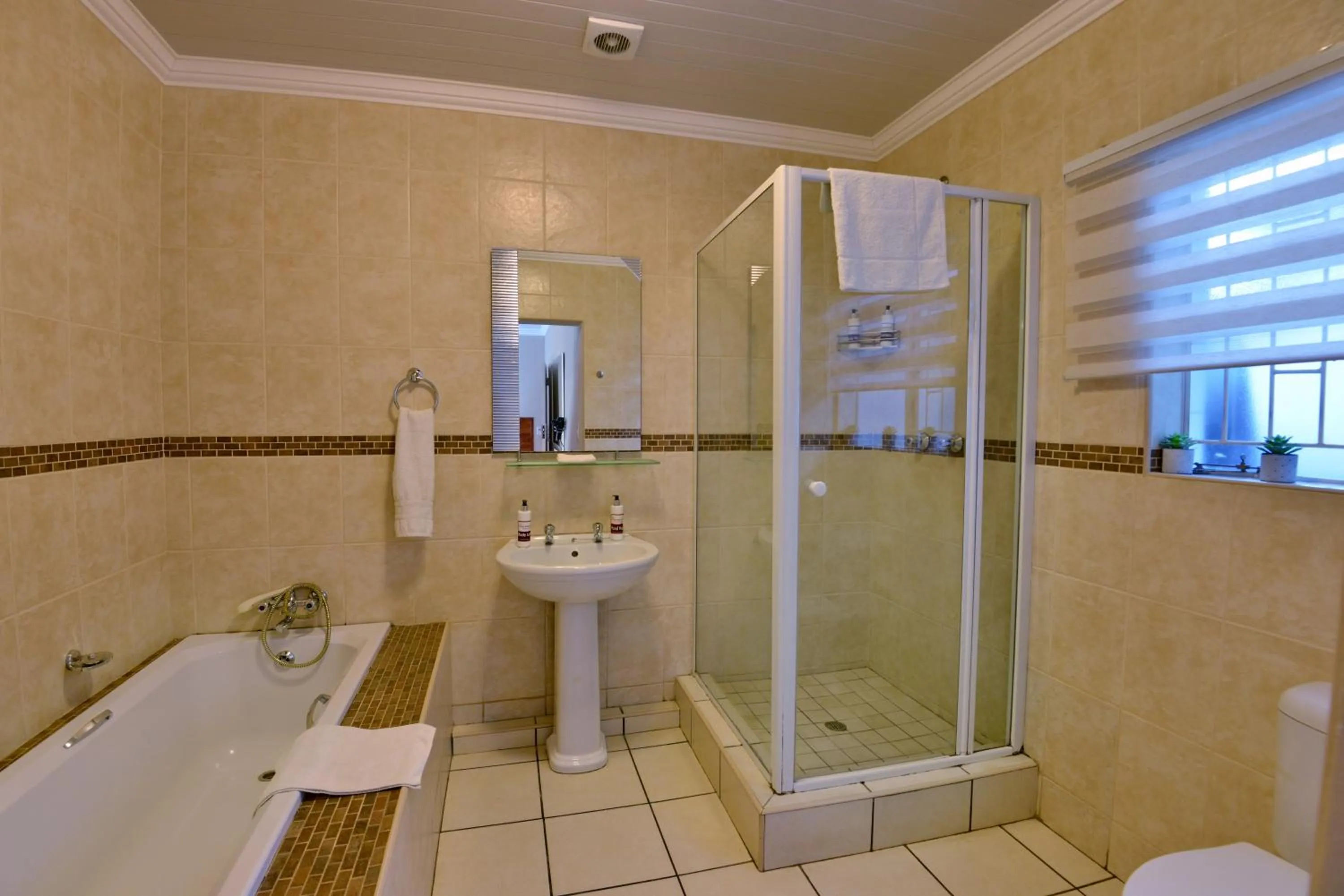 Bathroom in Sunrock Guesthouse