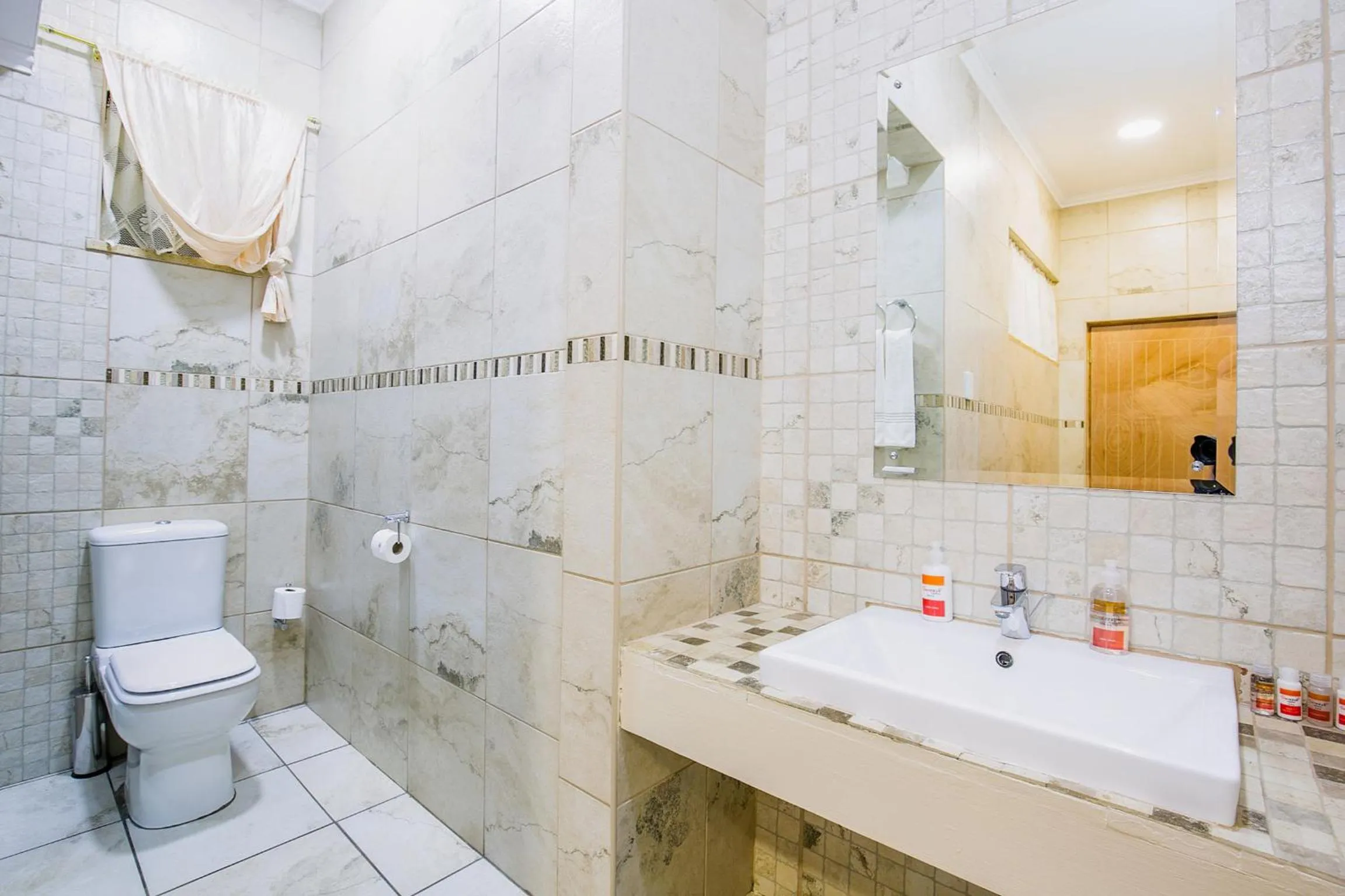 Bathroom in Sunrock Guesthouse