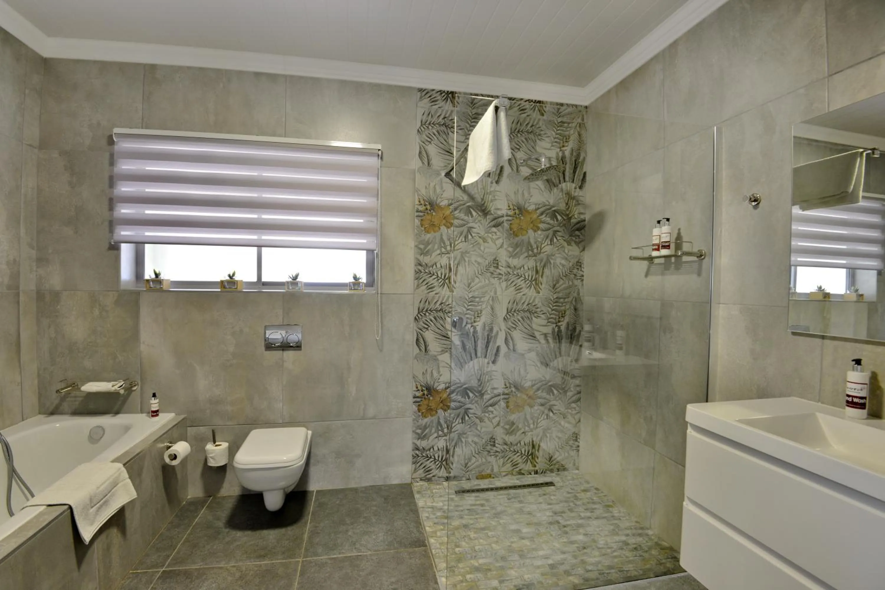 Bathroom in Sunrock Guesthouse