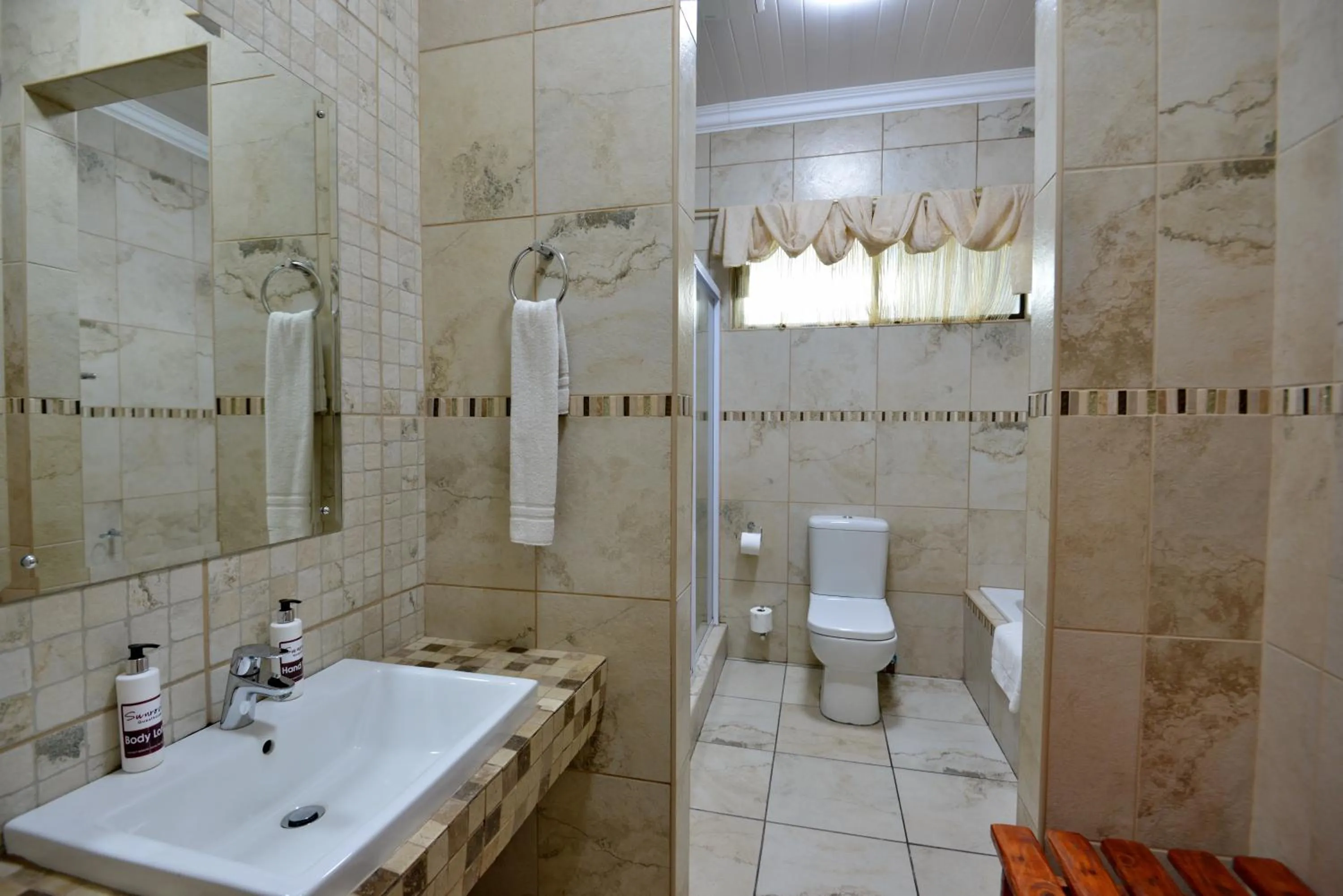 Bathroom in Sunrock Guesthouse