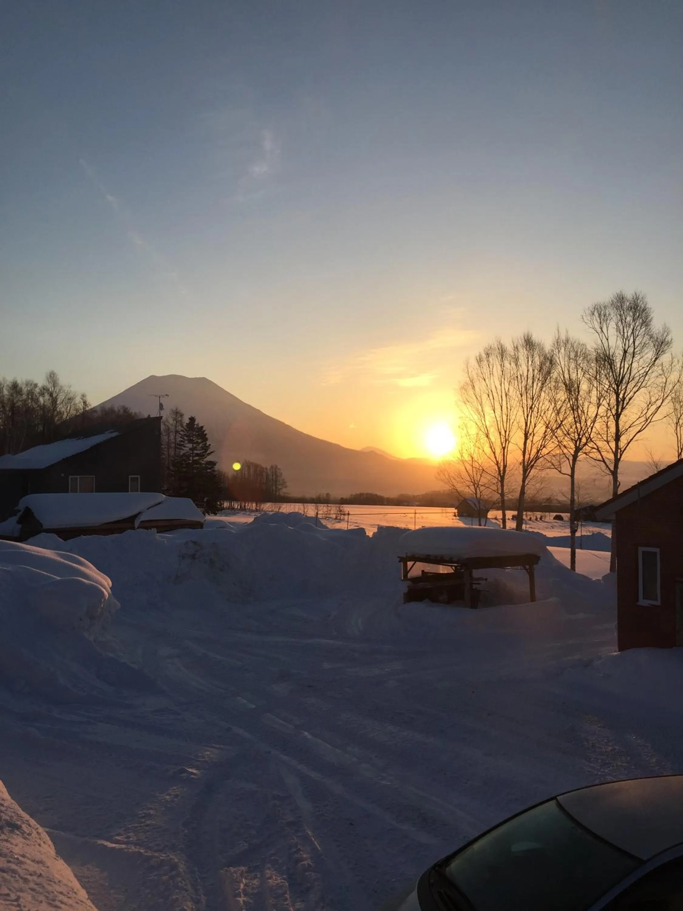Sunrise in Niseko Guesthouse Nalu.