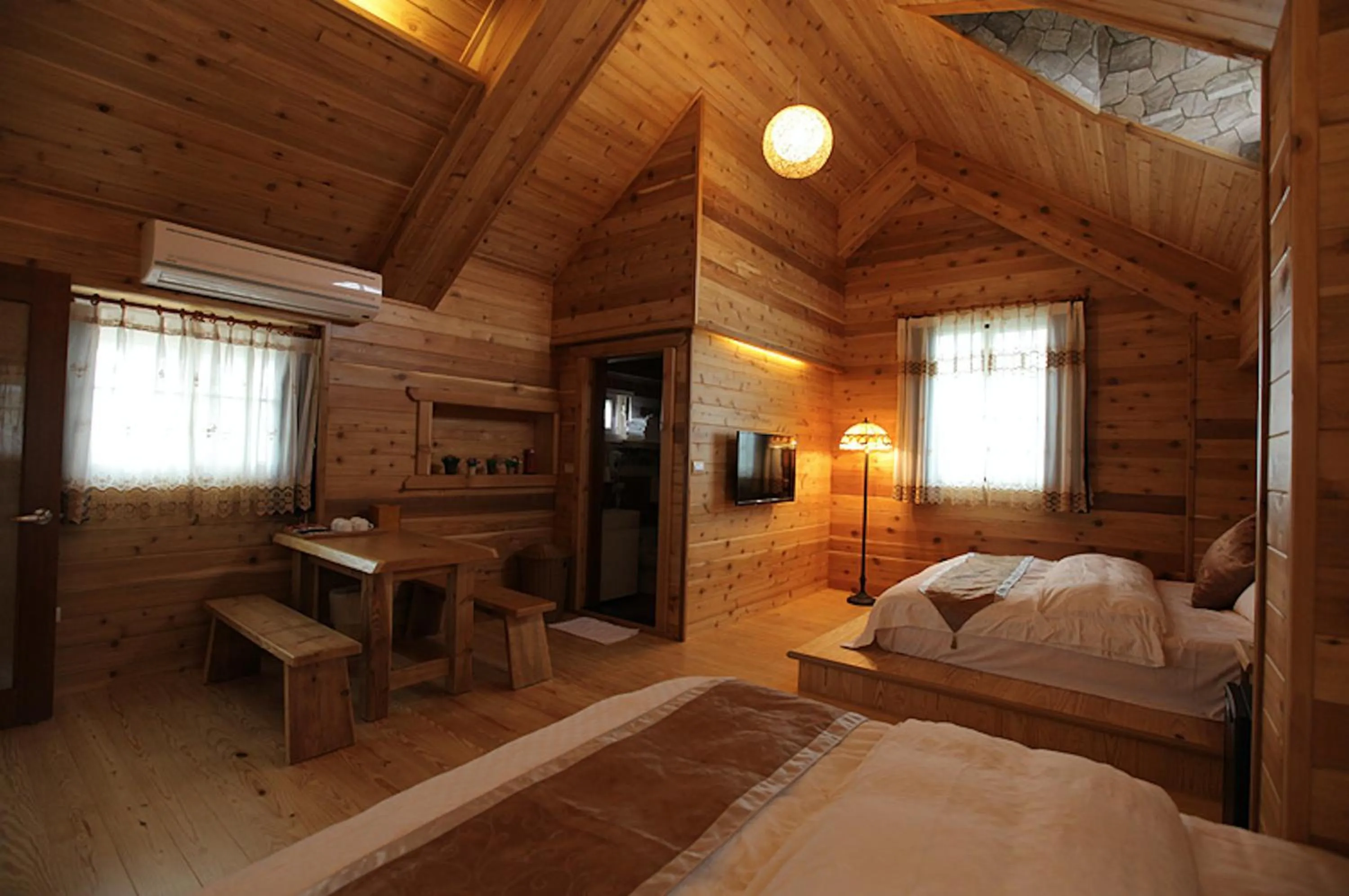 Shower, Bed in North Zart