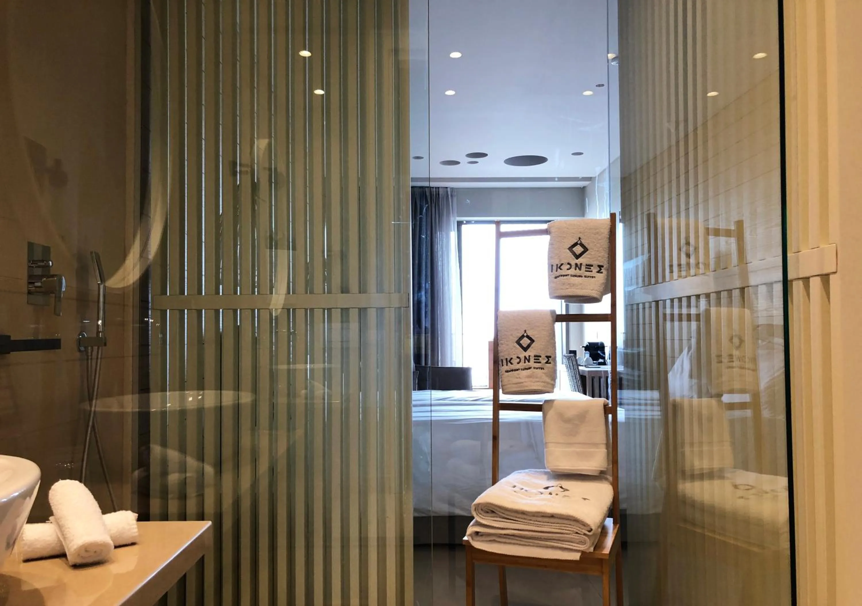 Ikones Seafront Luxury Suites