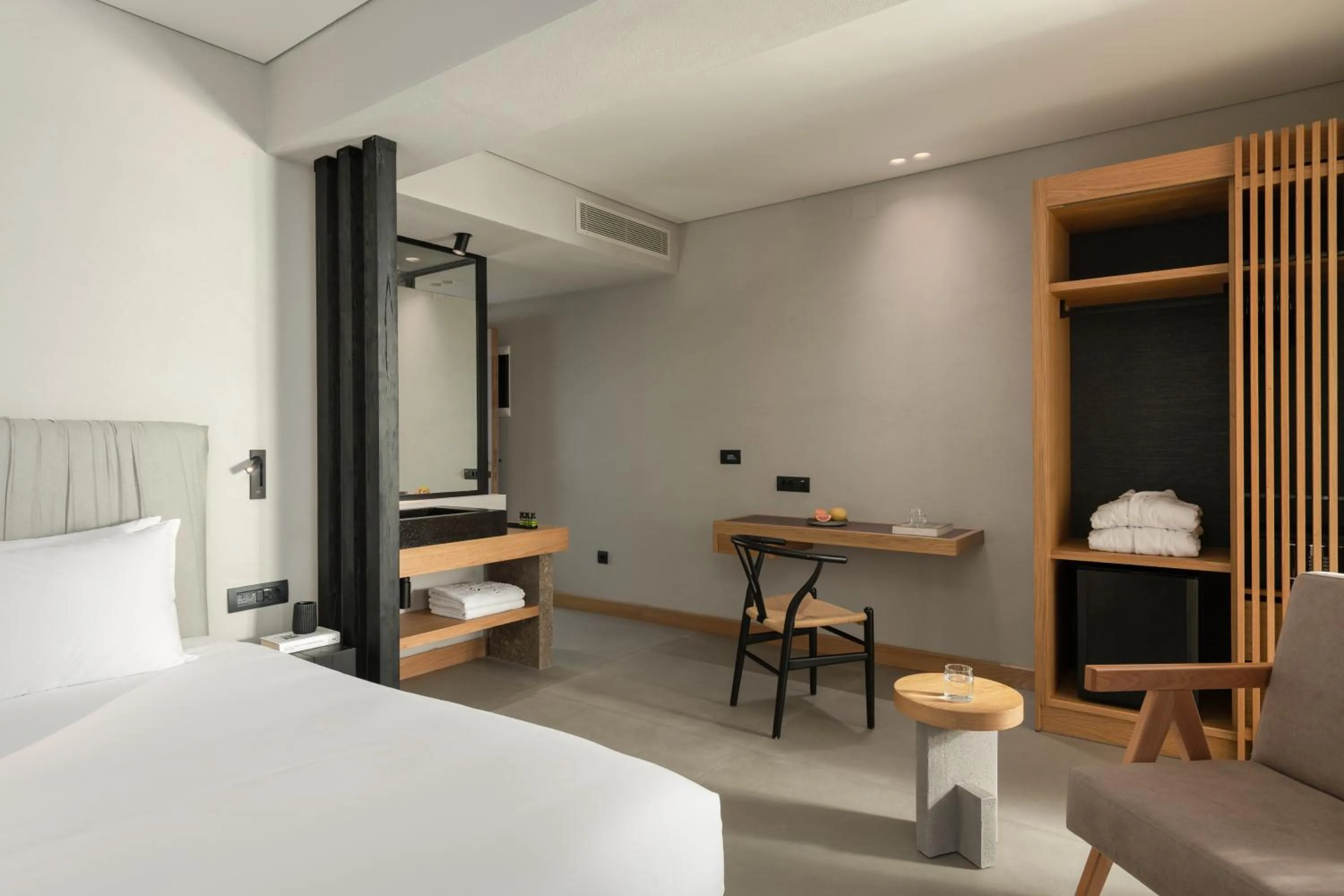 Ikones Seafront Luxury Suites