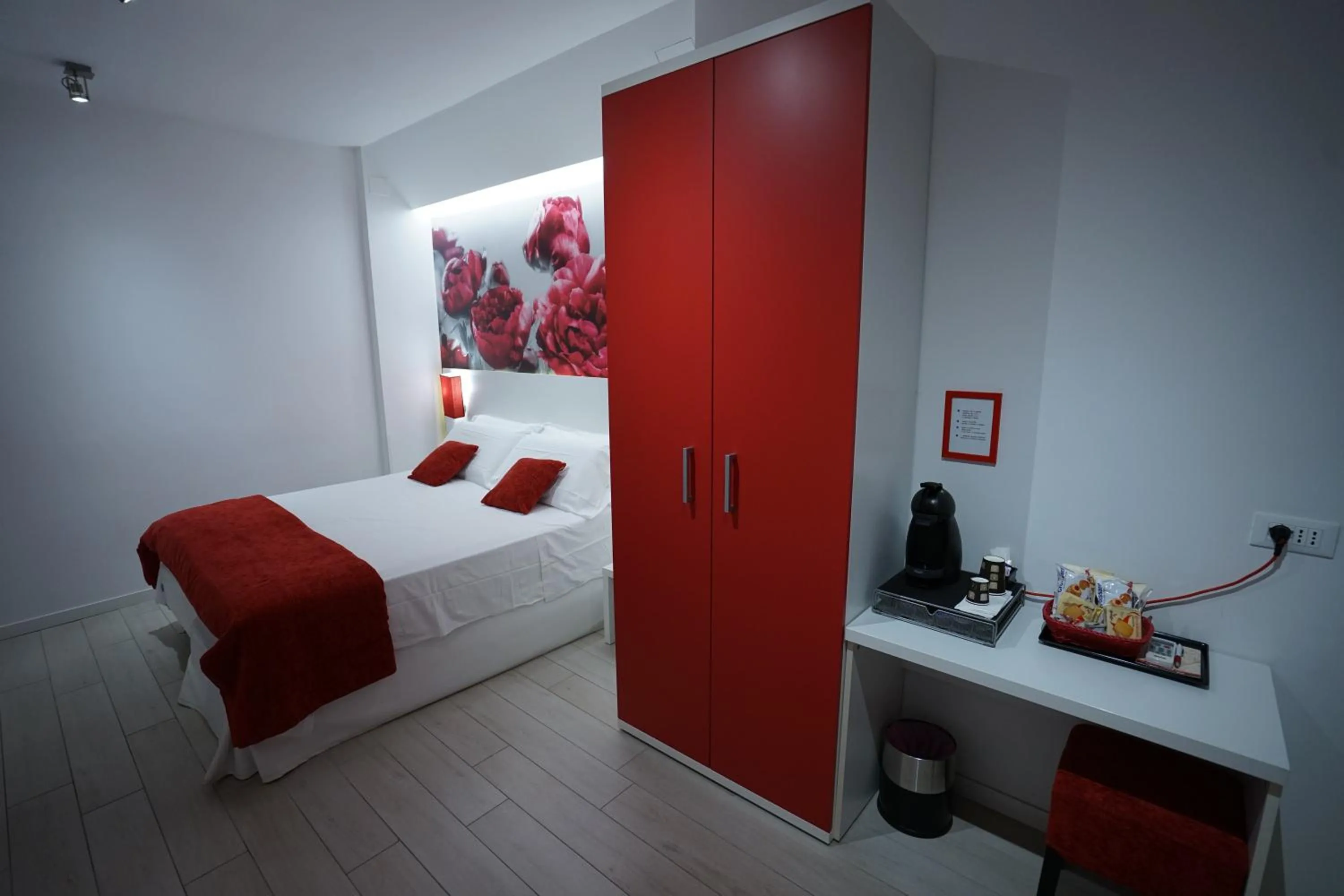 Photo of the whole room, Bed in Duca's House