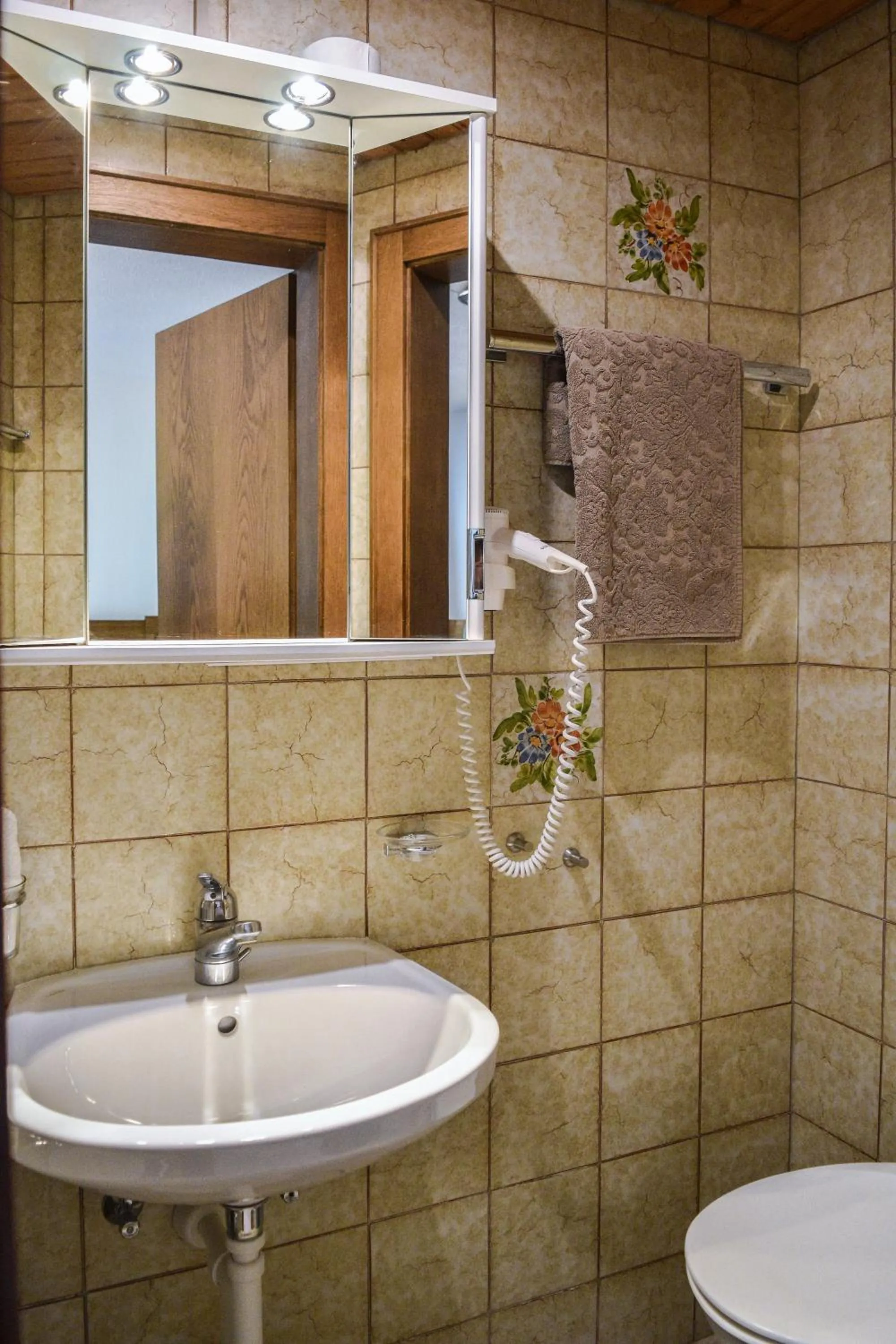 Bathroom in Sonnenhotel Soldanella Sonneck