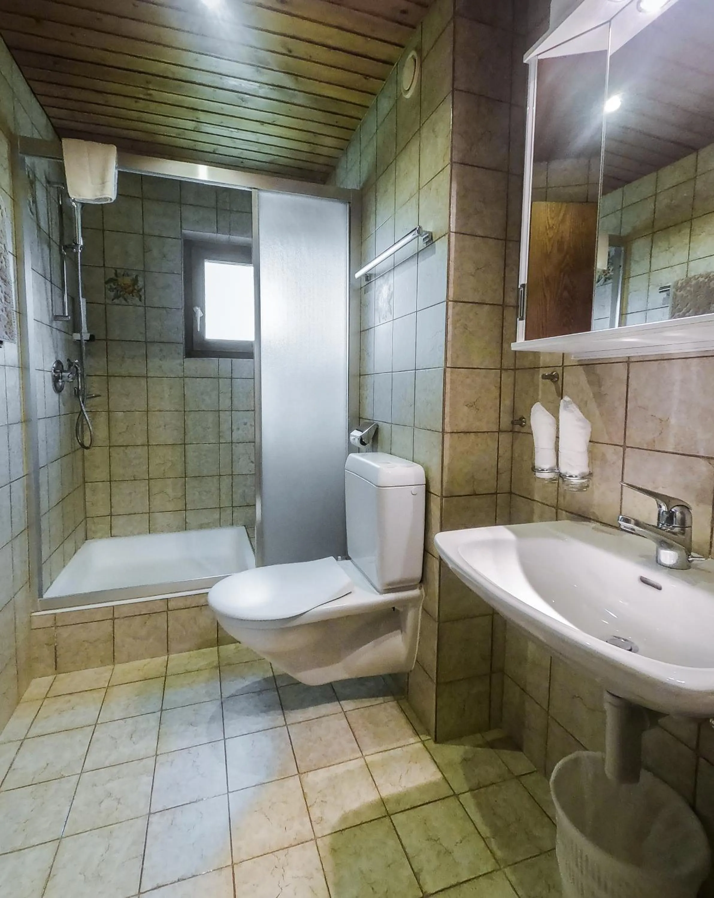 Bathroom in Sonnenhotel Soldanella Sonneck