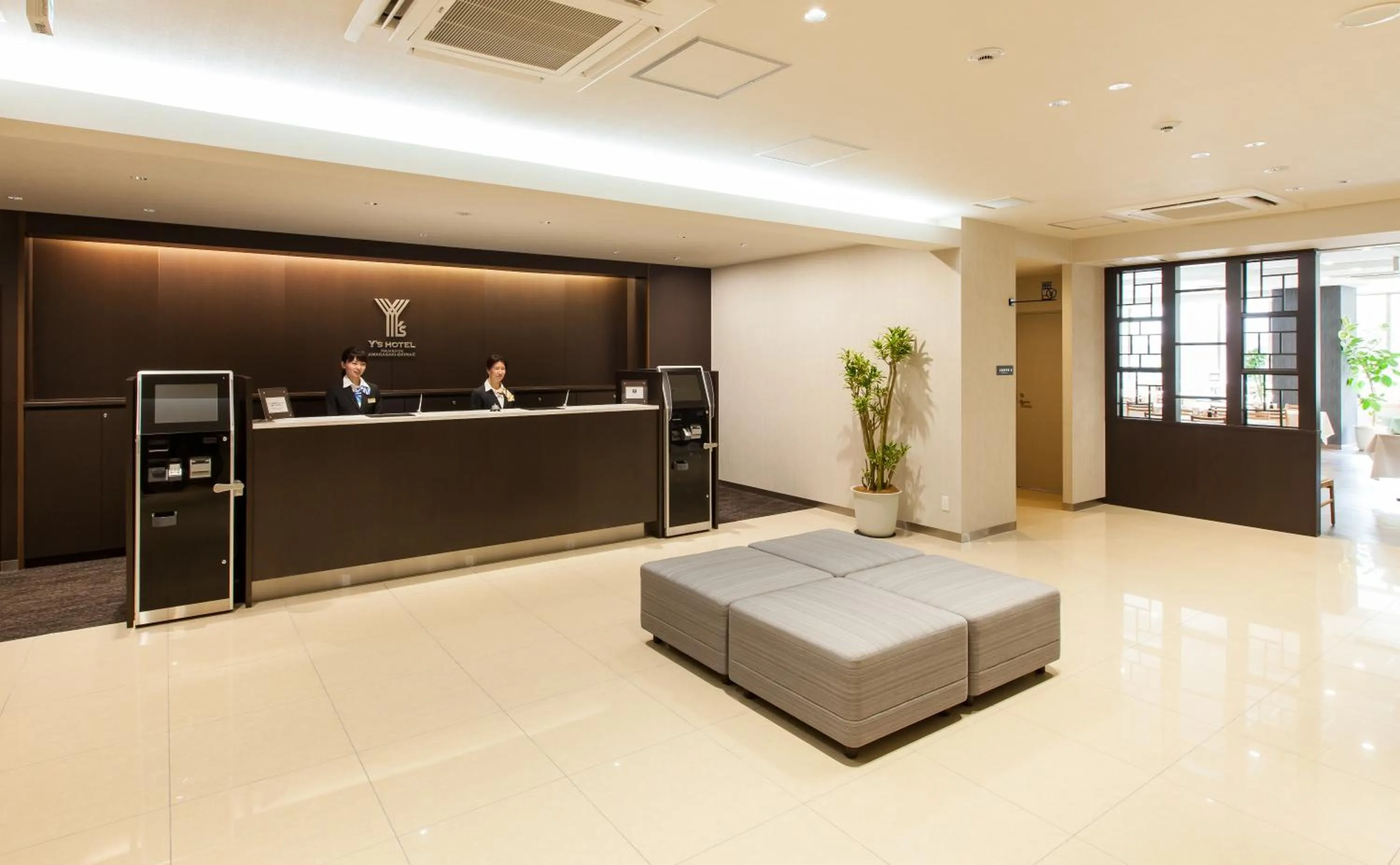 Lobby or reception in Y's HOTEL Hanshin Amagasaki Ekimae