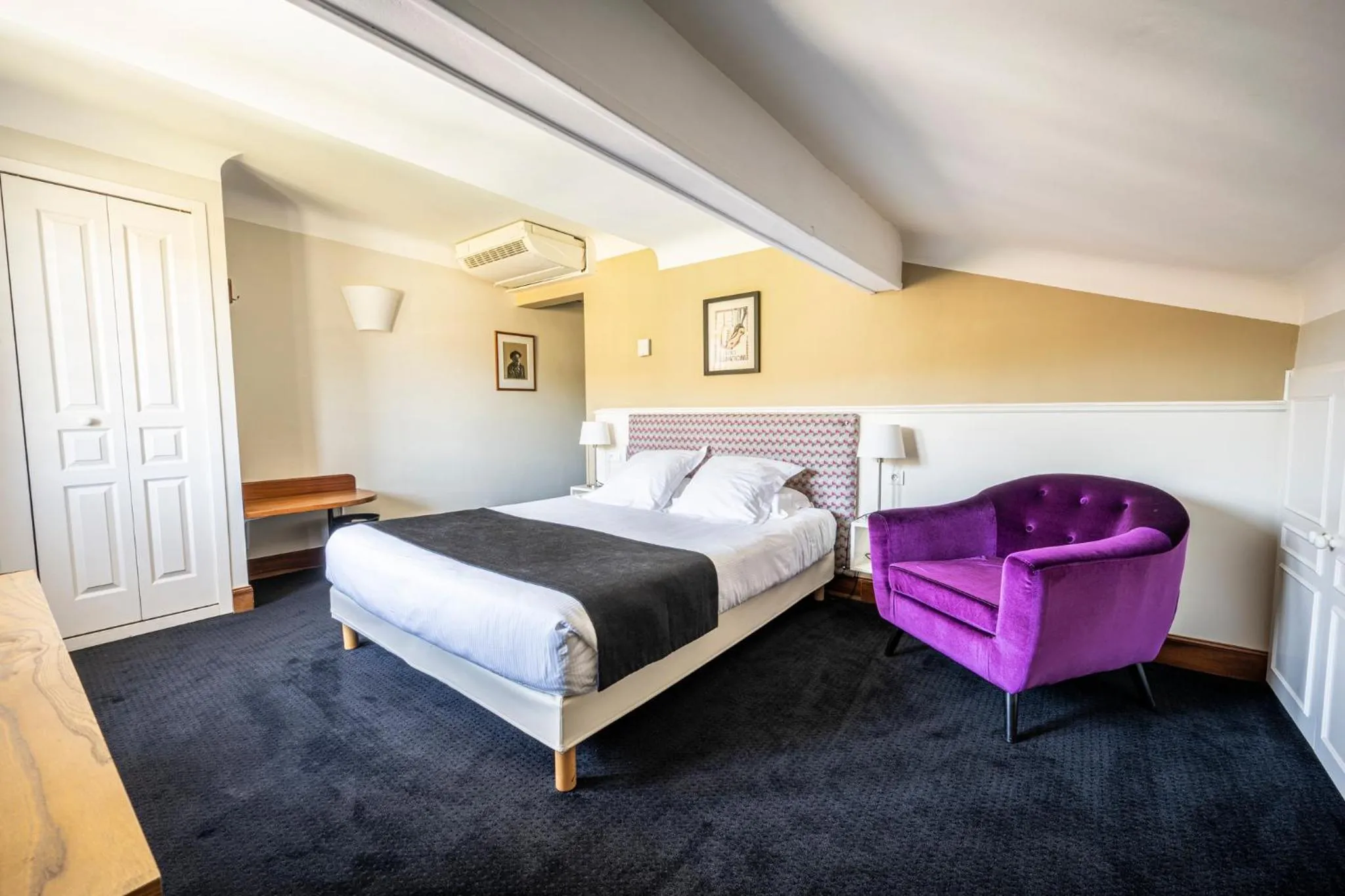 Bed in Hôtel Ithurria - Teritoria