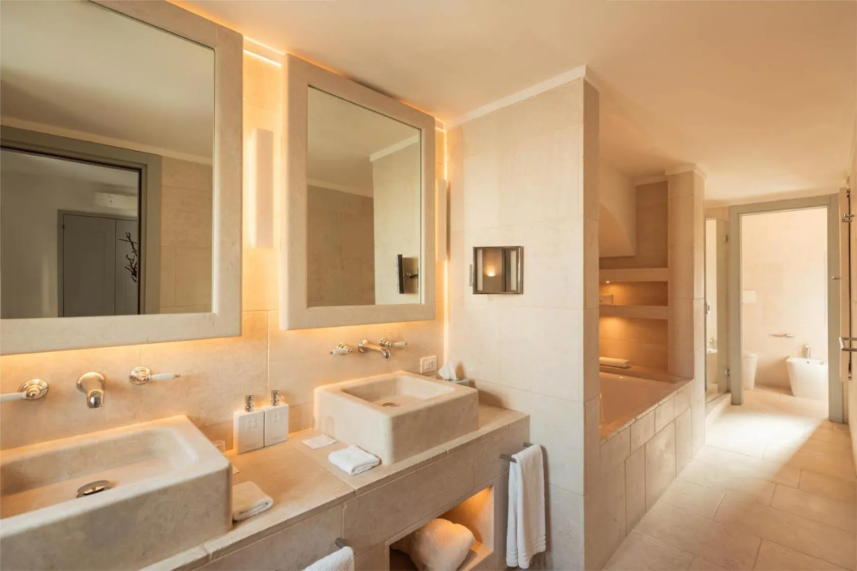 Bathroom, Bed in Borgo Egnazia