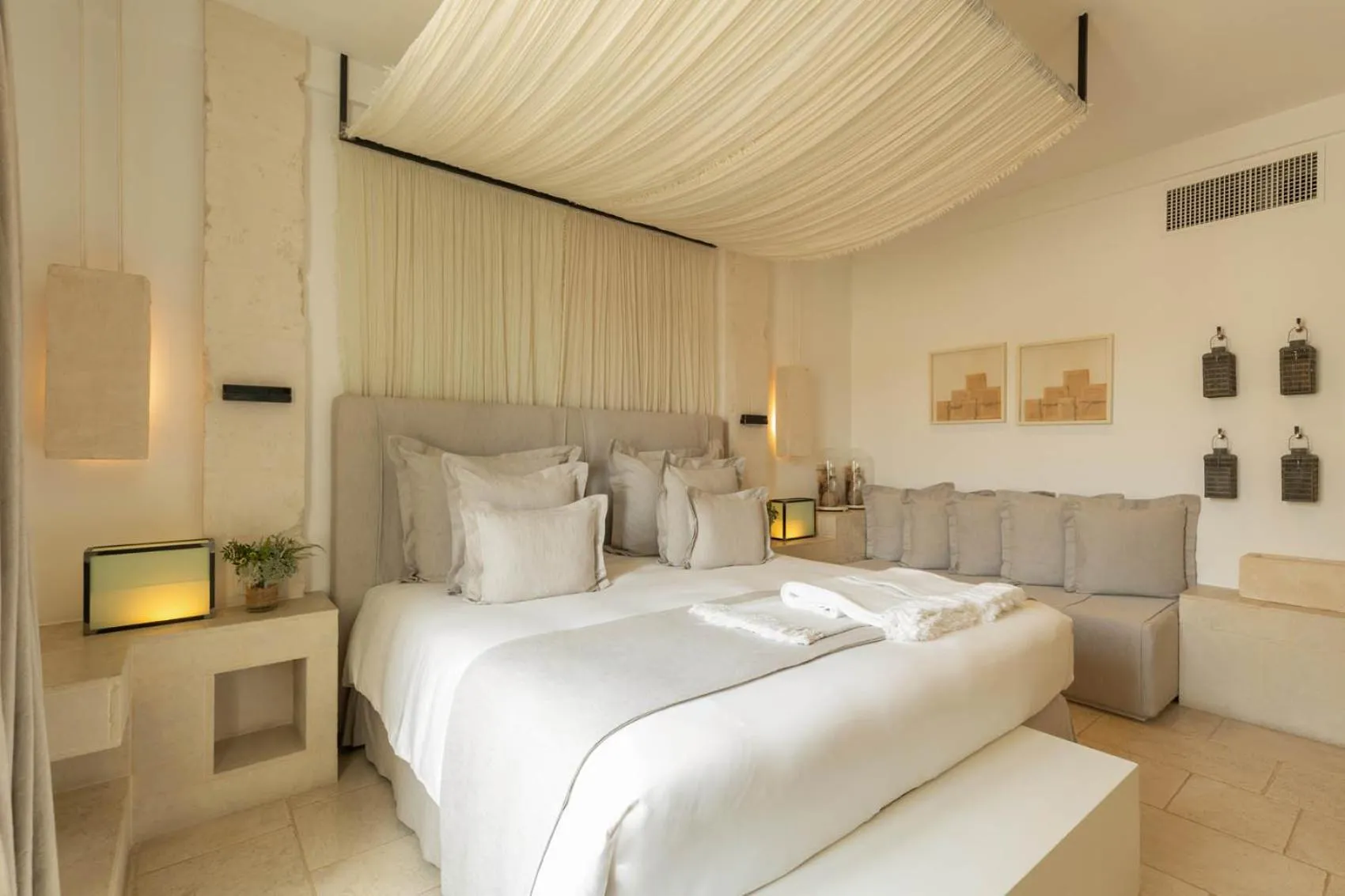 Living room, Bed in Borgo Egnazia