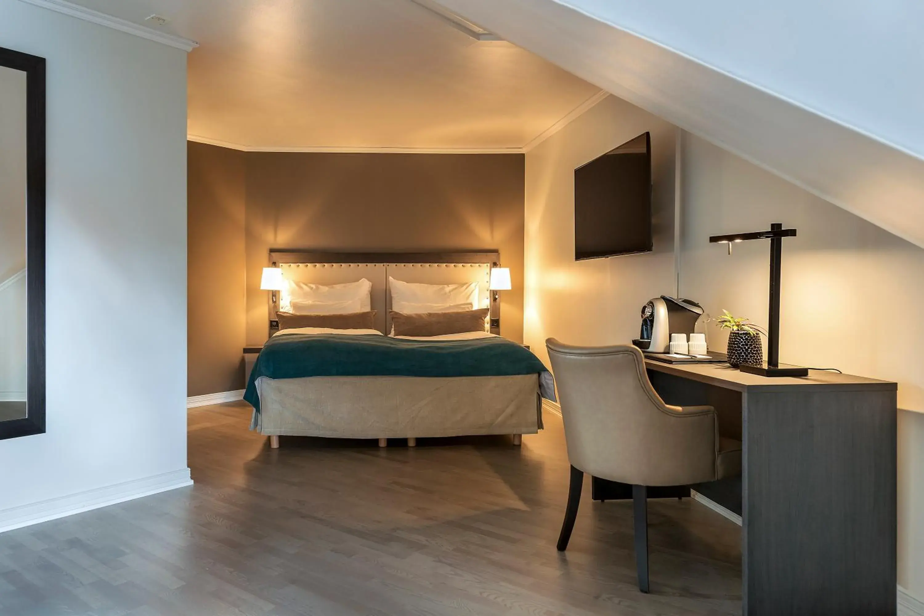 Coffee/tea facilities, Bed in Clarion Hotel Oslo Airport Coffee/tea facilities, Bed in Clarion Hotel Oslo Airport