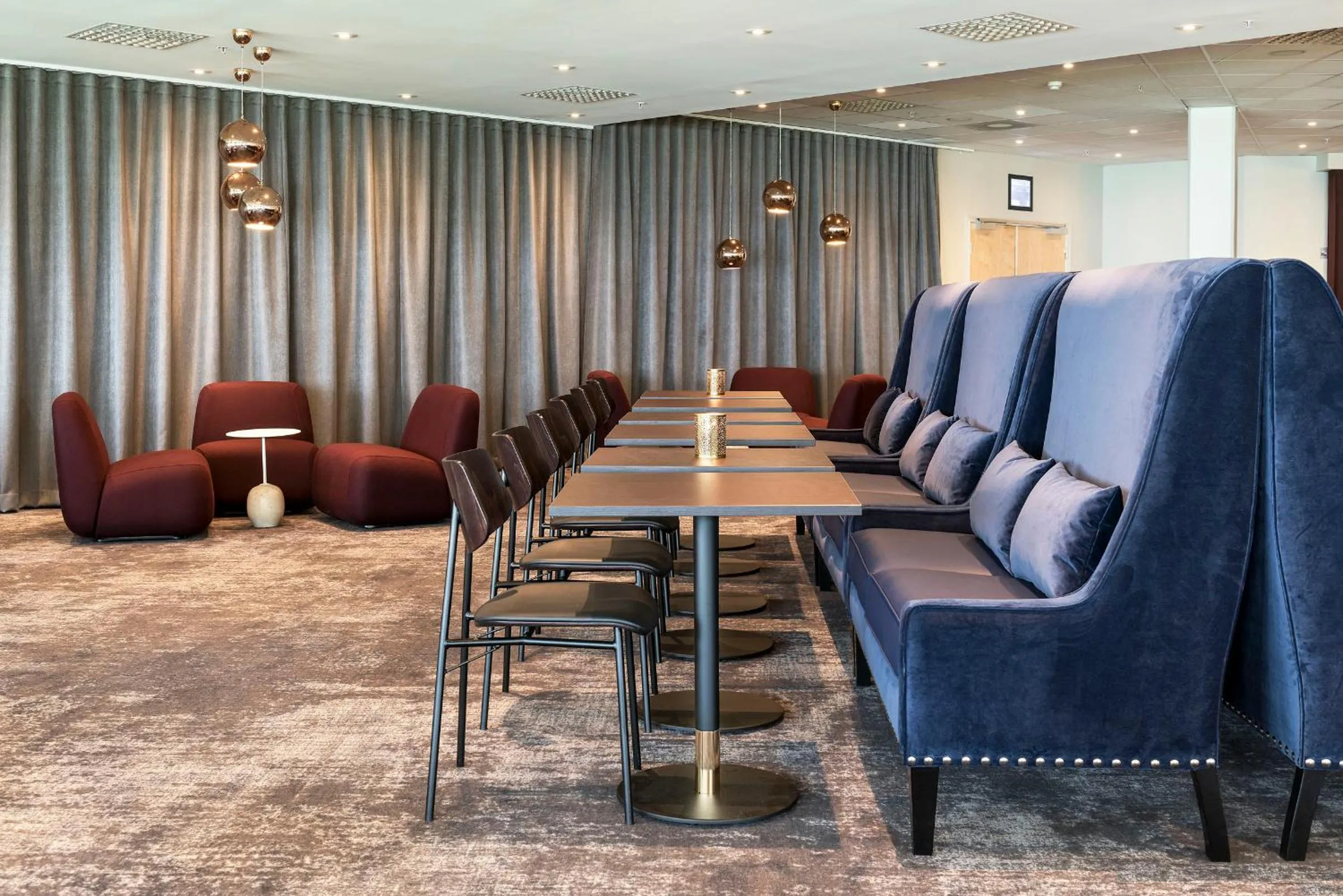 Lounge or bar in Clarion Hotel Oslo Airport