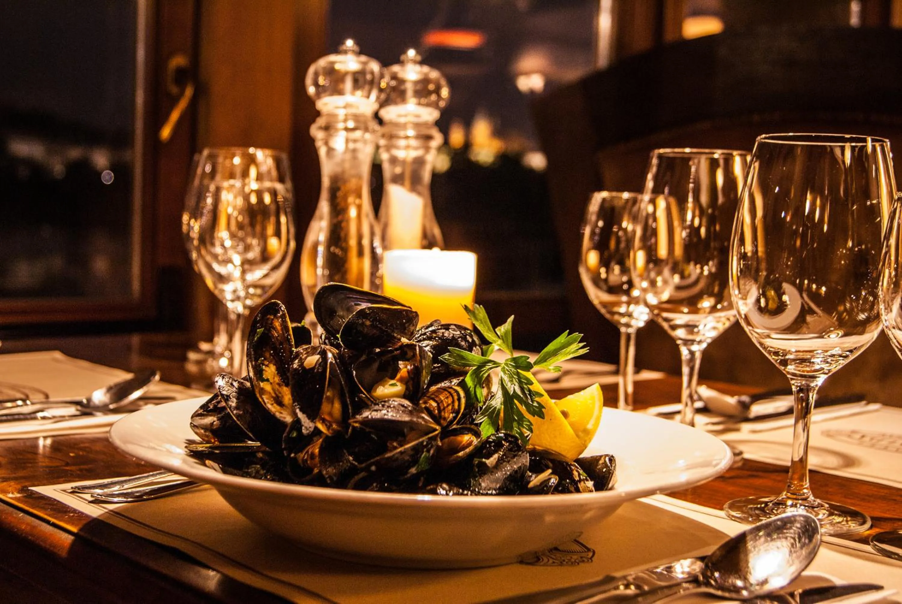 Restaurant/places to eat in Boat Hotel Matylda