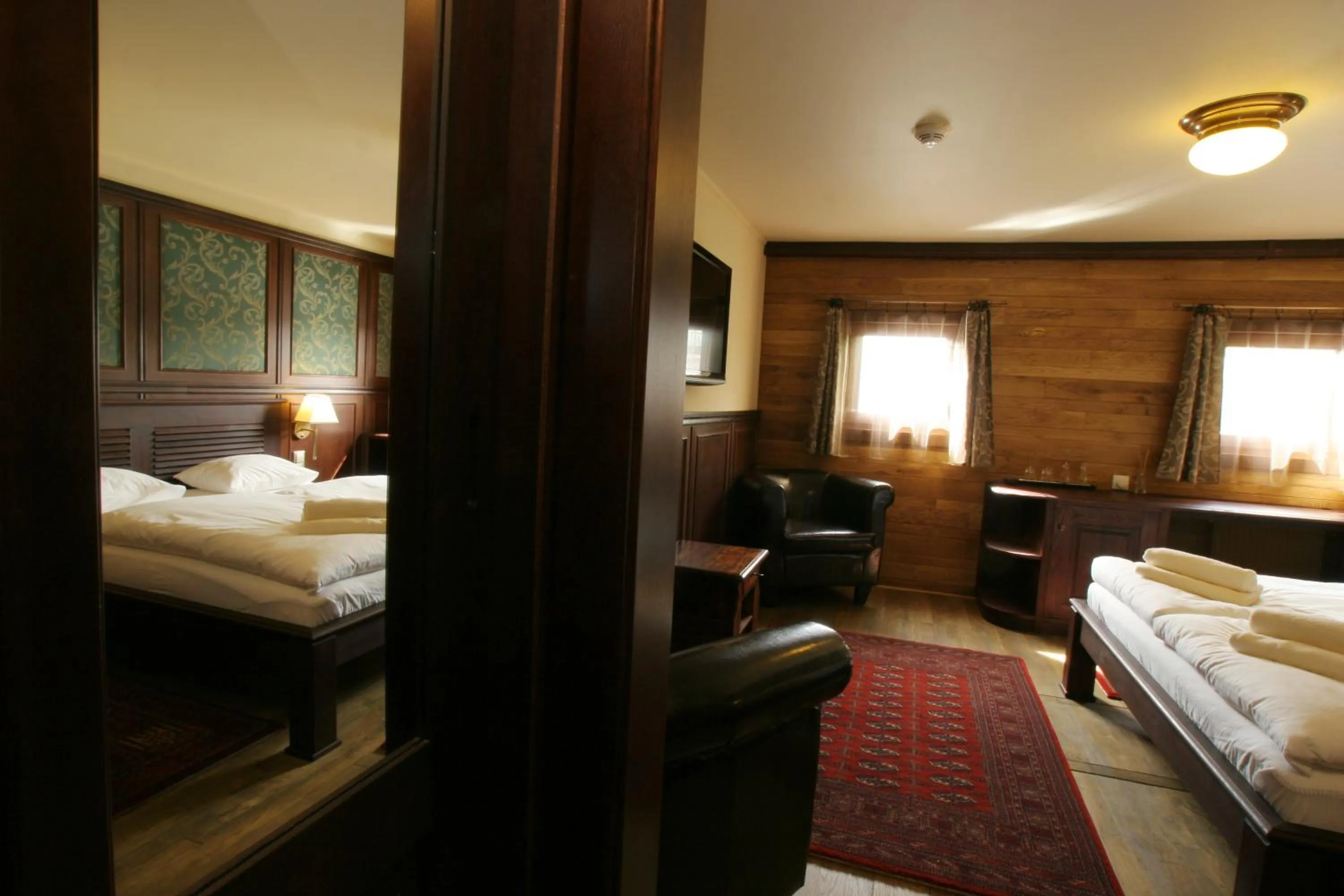 Photo of the whole room, Bed in Boat Hotel Matylda