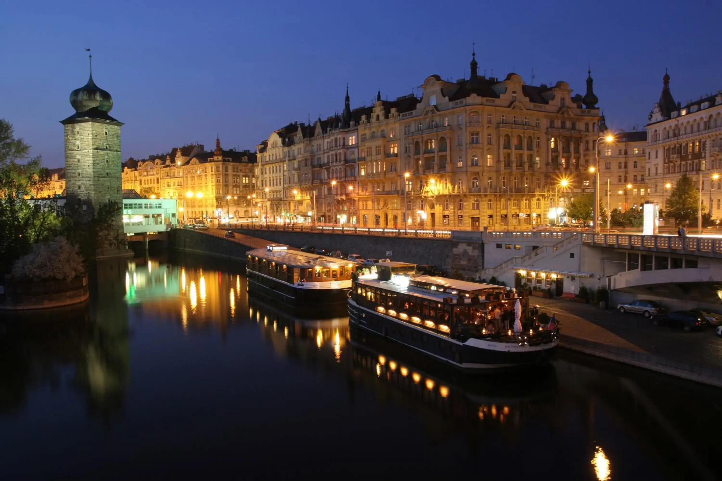 Facade/entrance in Boat Hotel Matylda Facade/entrance in Boat Hotel Matylda