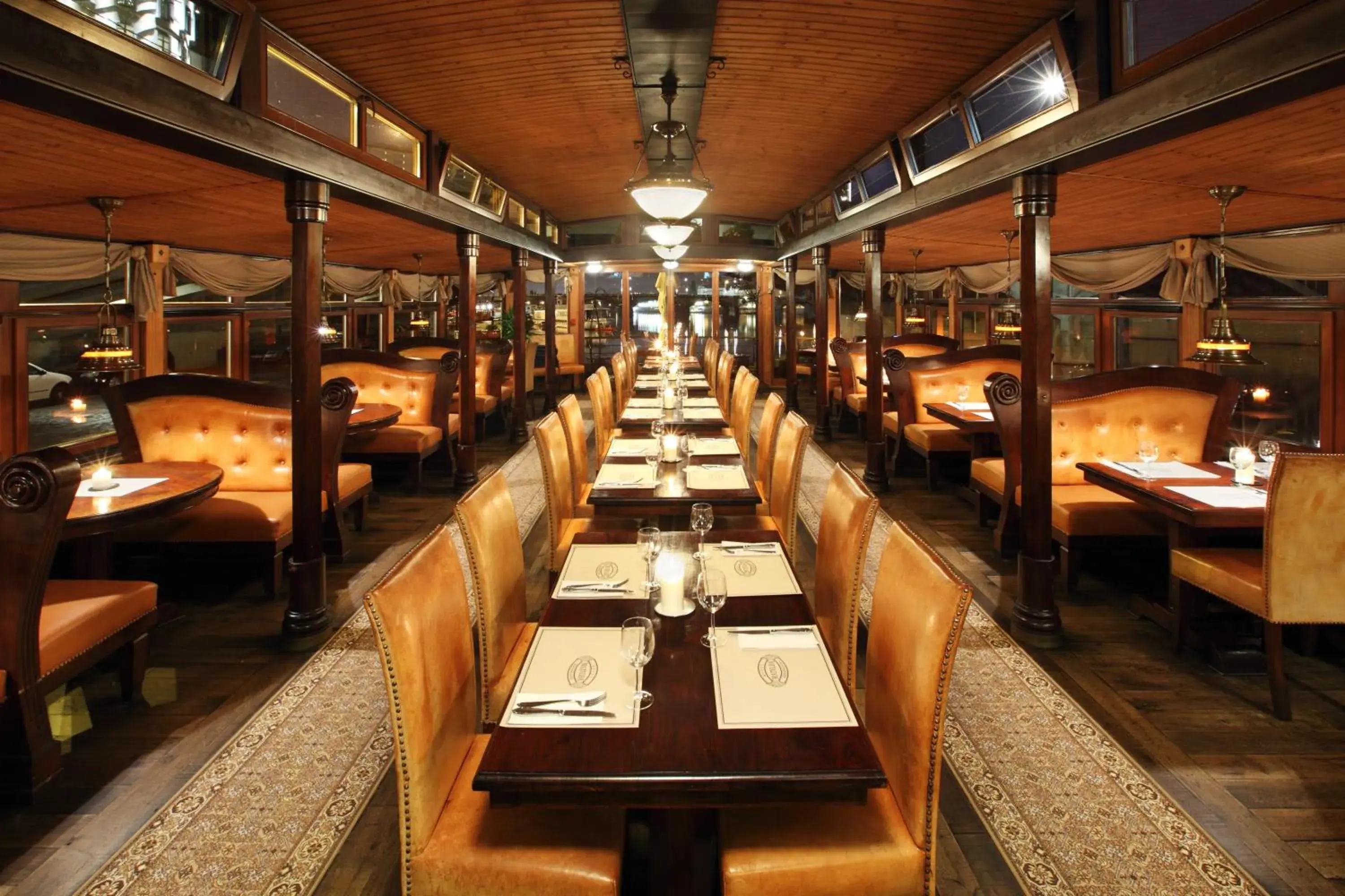 Restaurant/places to eat in Boat Hotel Matylda Restaurant/places to eat in Boat Hotel Matylda