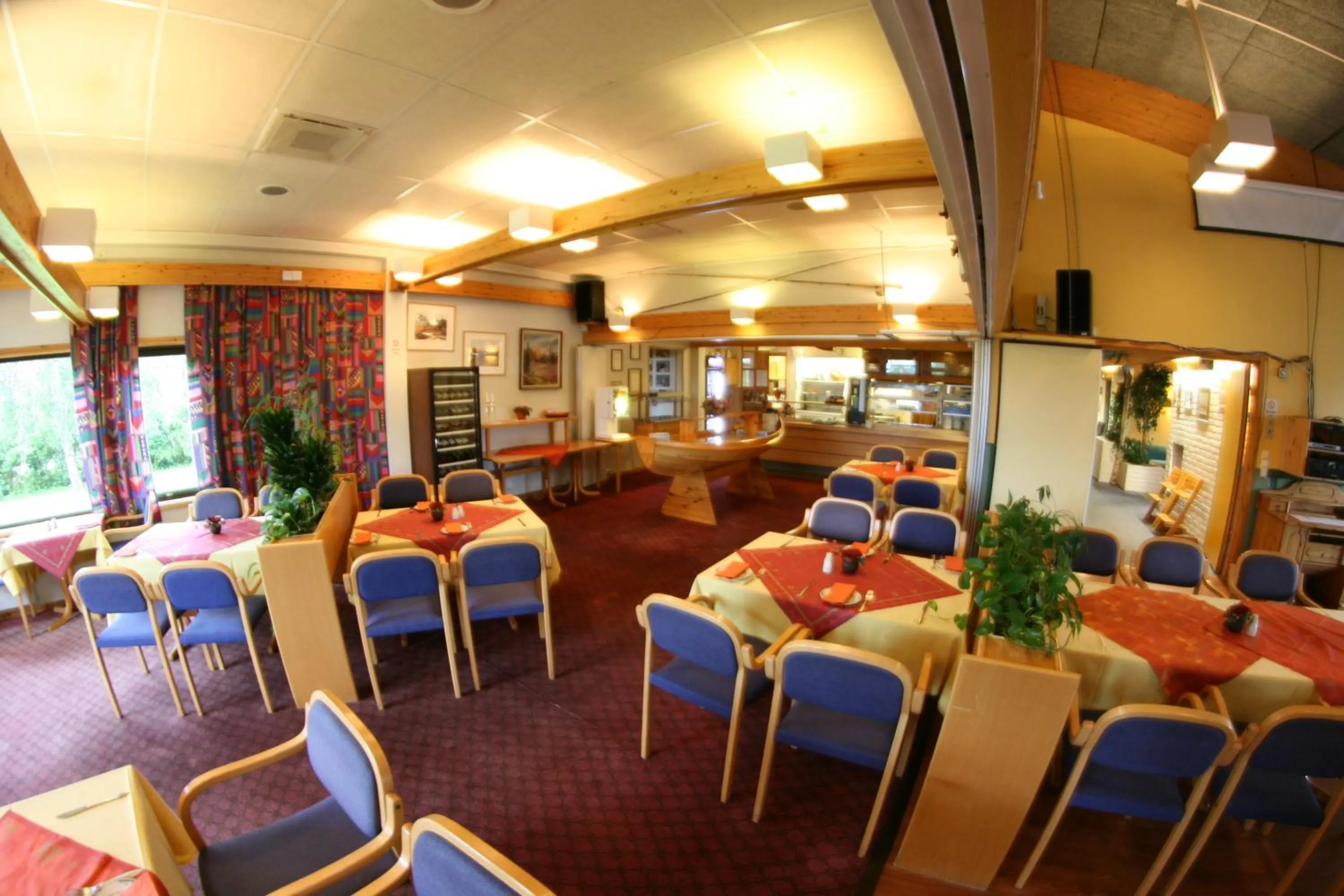 Restaurant/places to eat in Overhalla Hotel