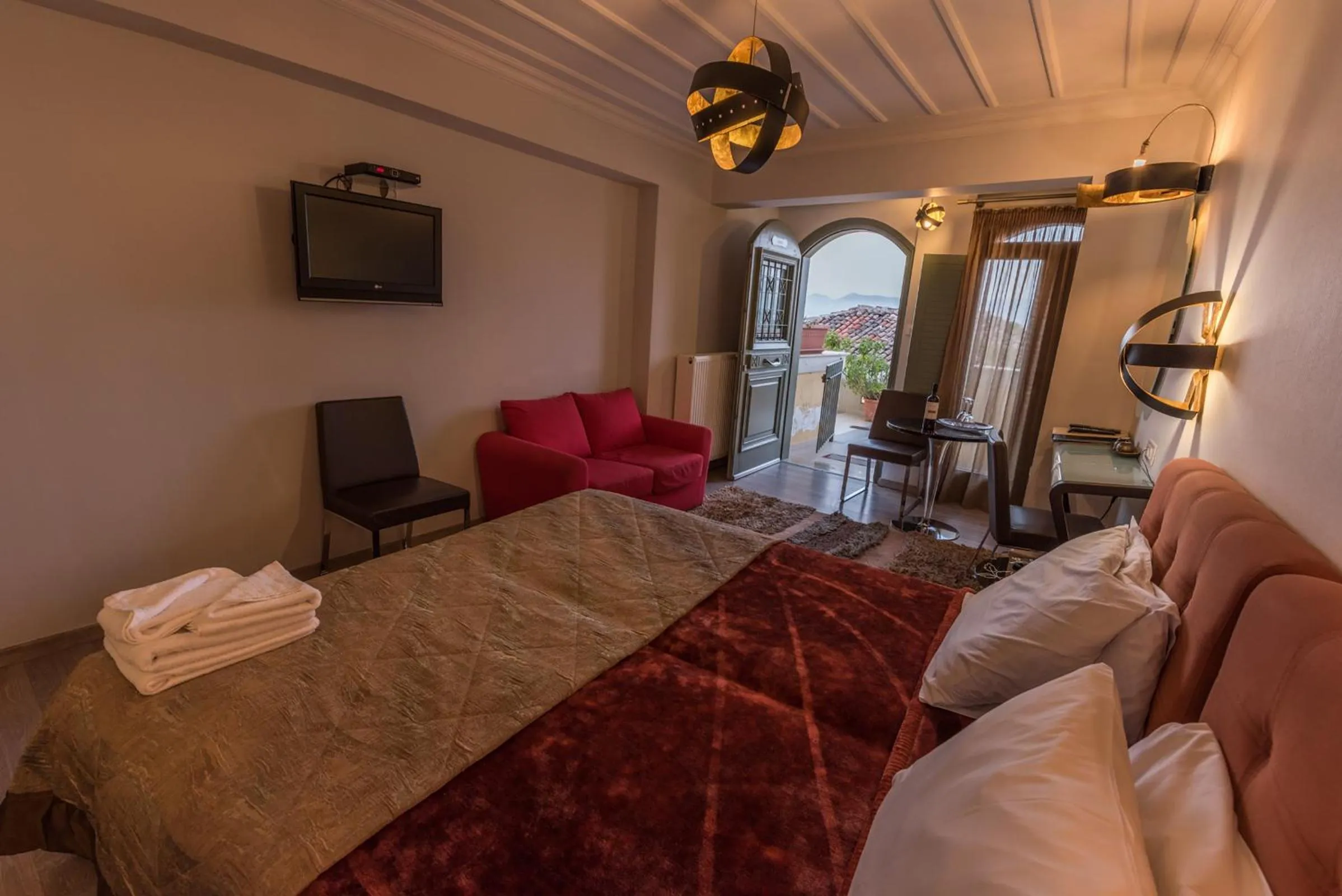 Photo of the whole room, Bed in Amfitriti Palazzo