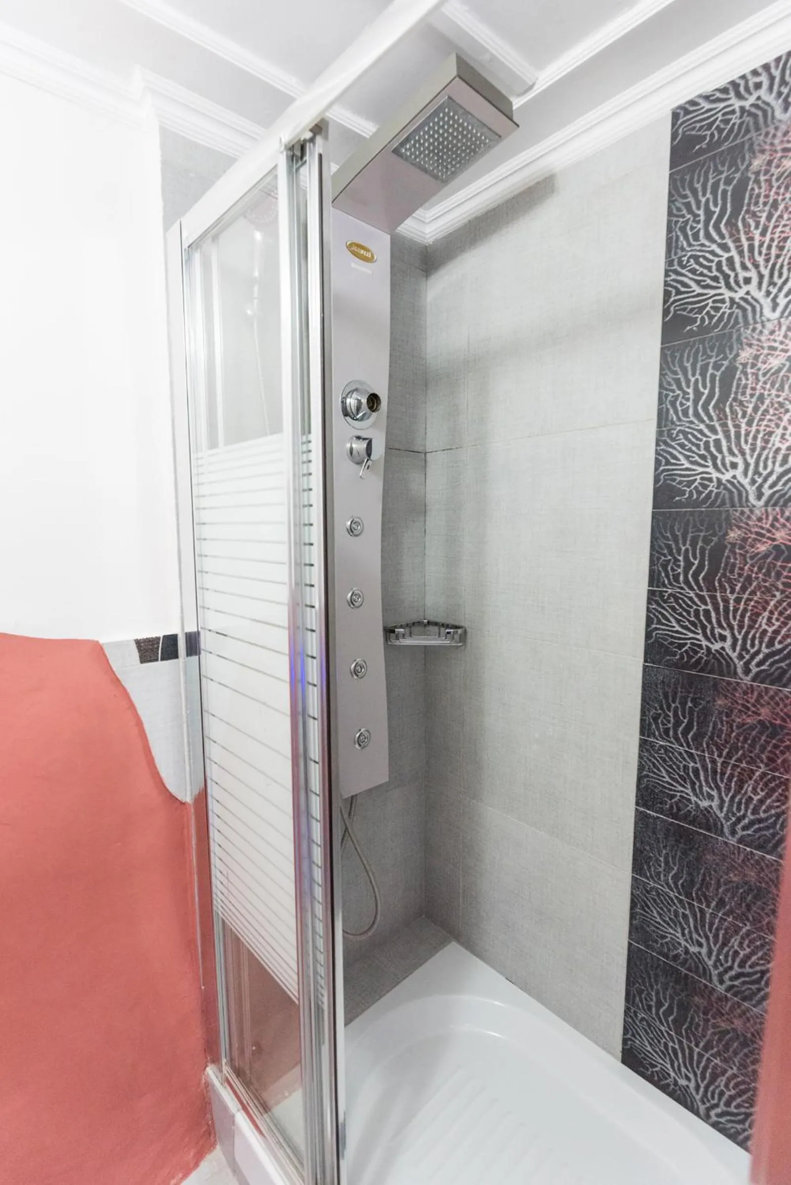 Shower in Amfitriti Palazzo