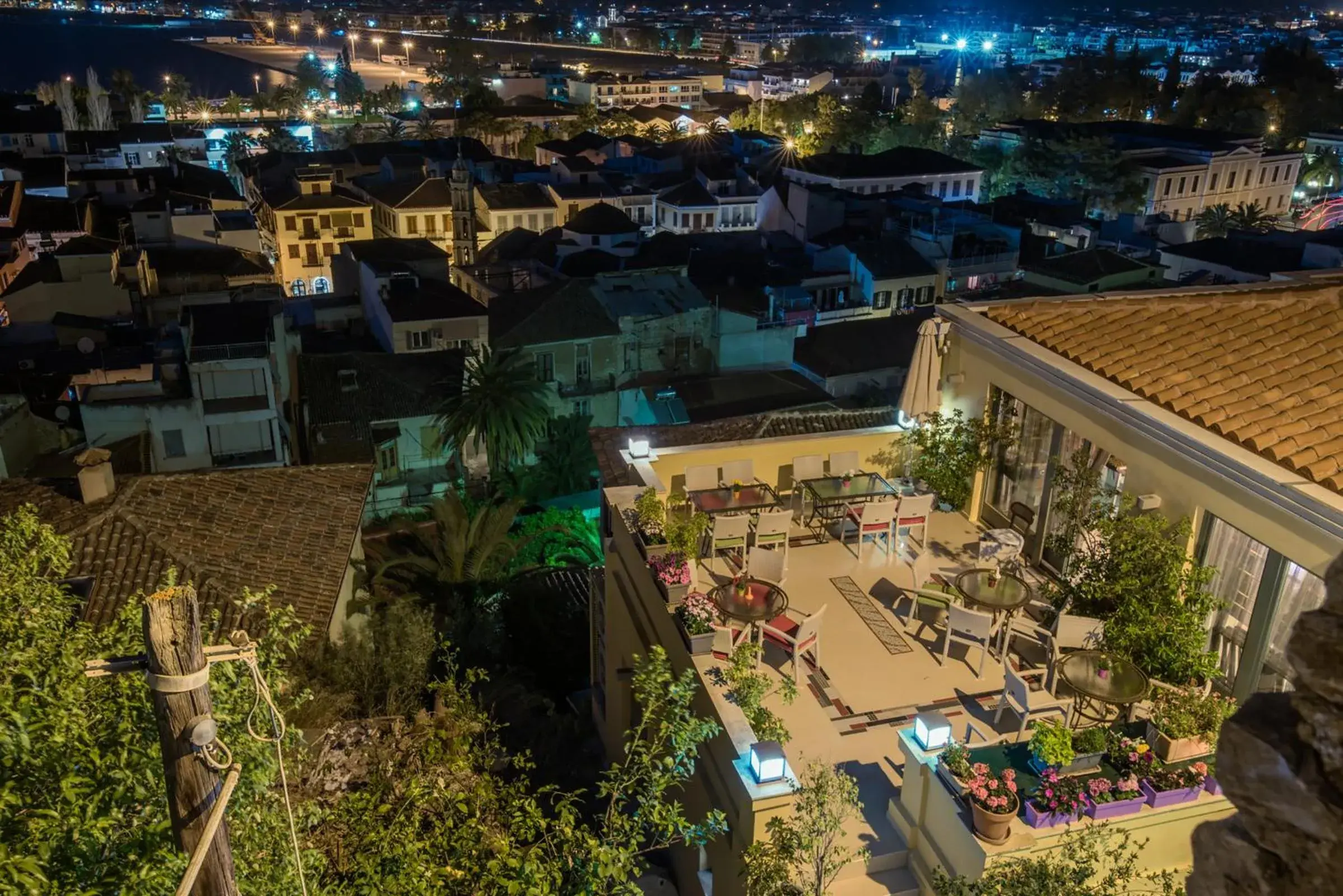 Property building in Amfitriti Palazzo Property building in Amfitriti Palazzo