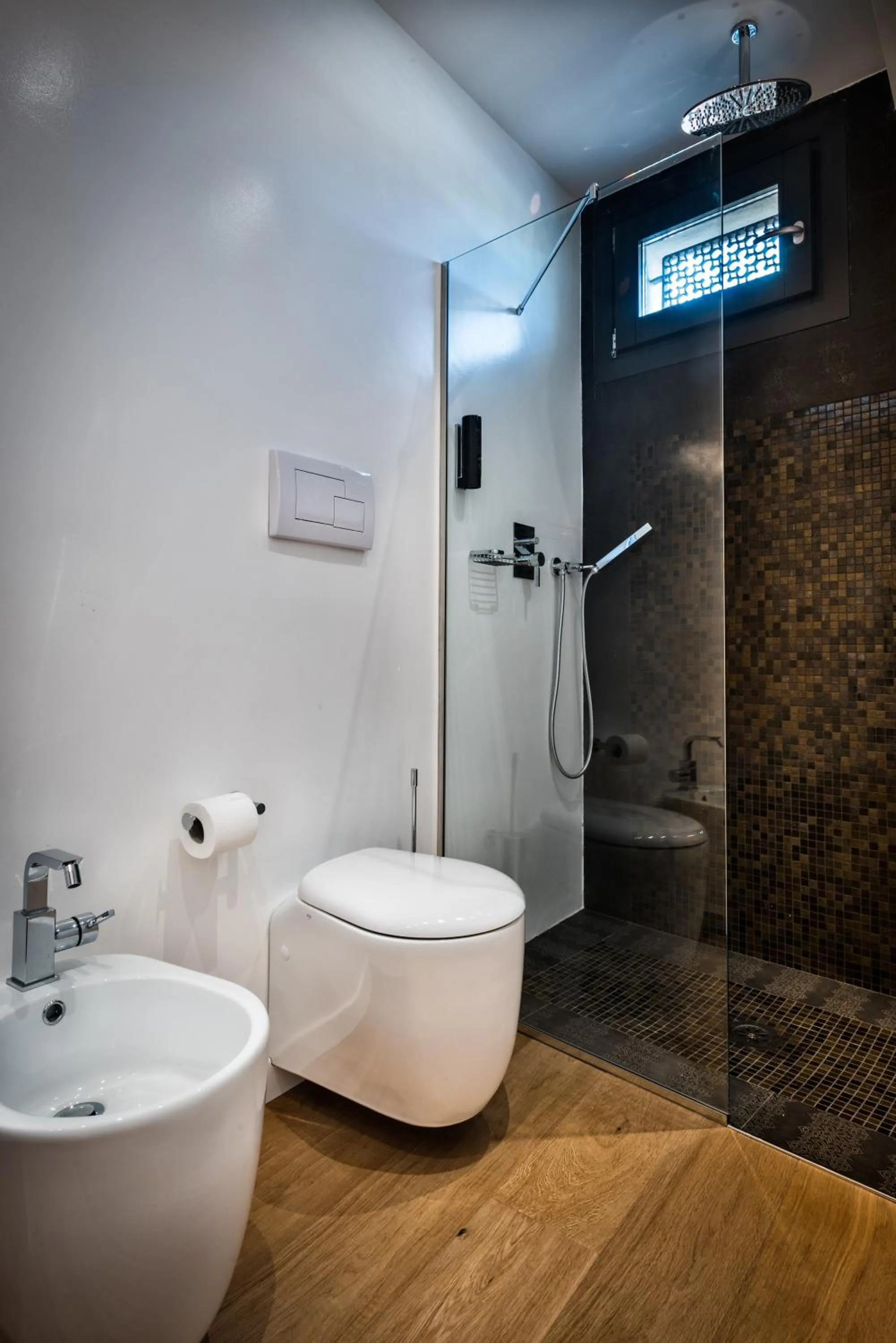 Shower in Teku Sardinia Boutique Hotel